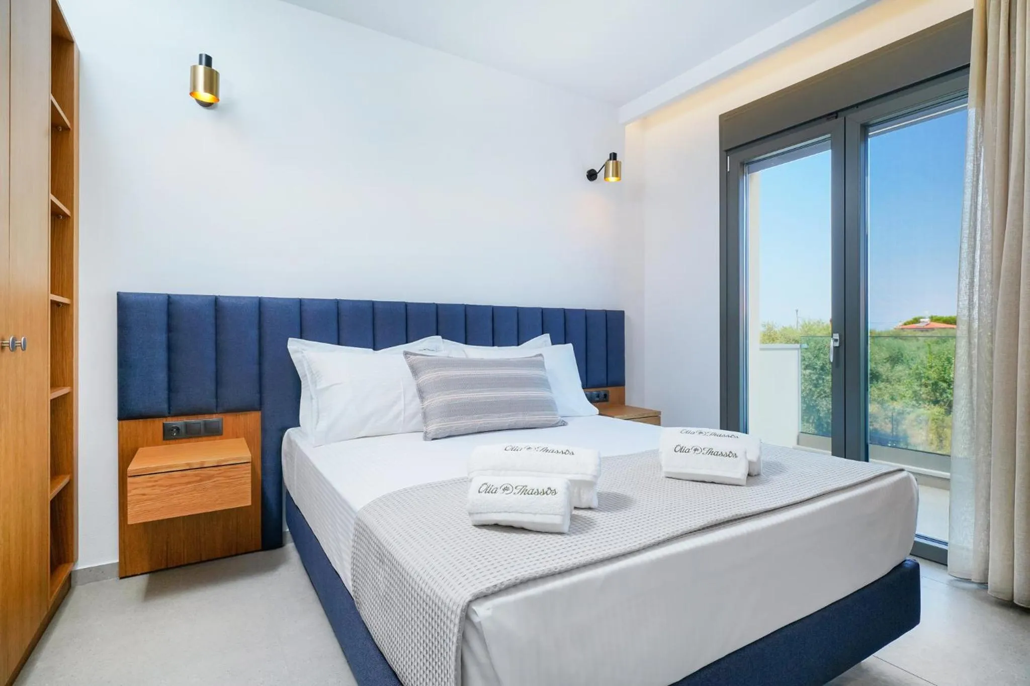 Bed in Olia Thassos - Luxury Apartments