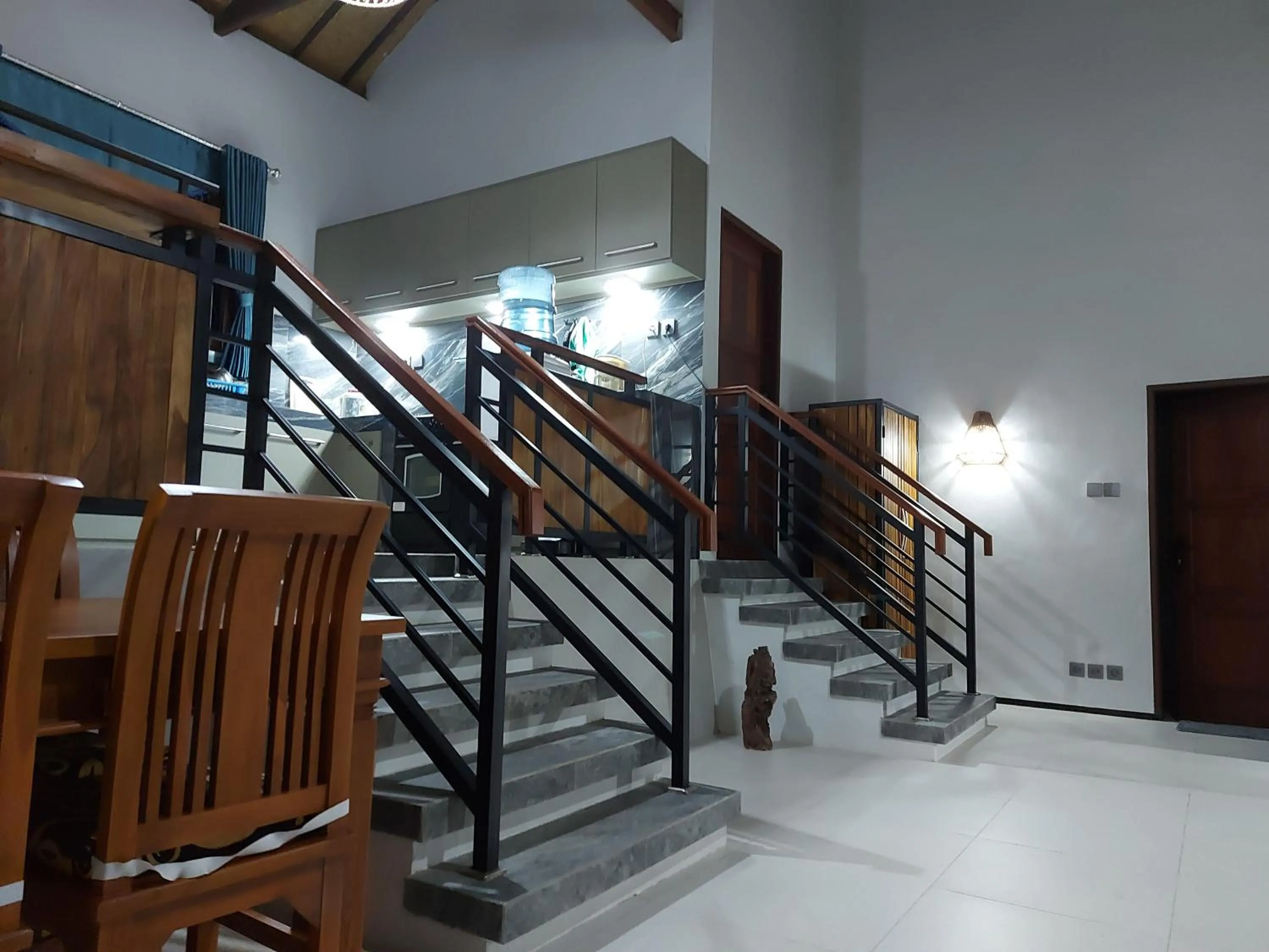 Property building in Sunset Villa