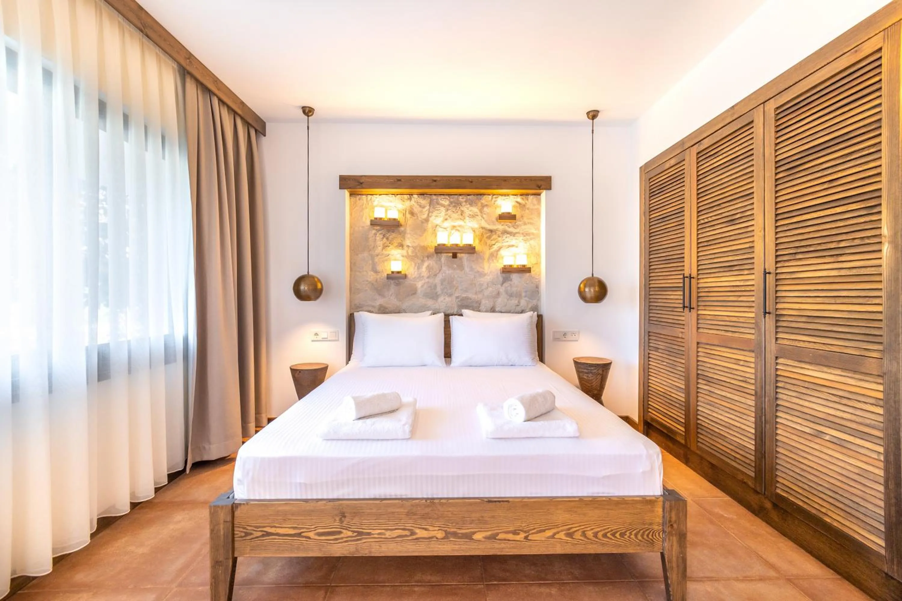 Dining area, Bed in Elizya Boutique Hotel