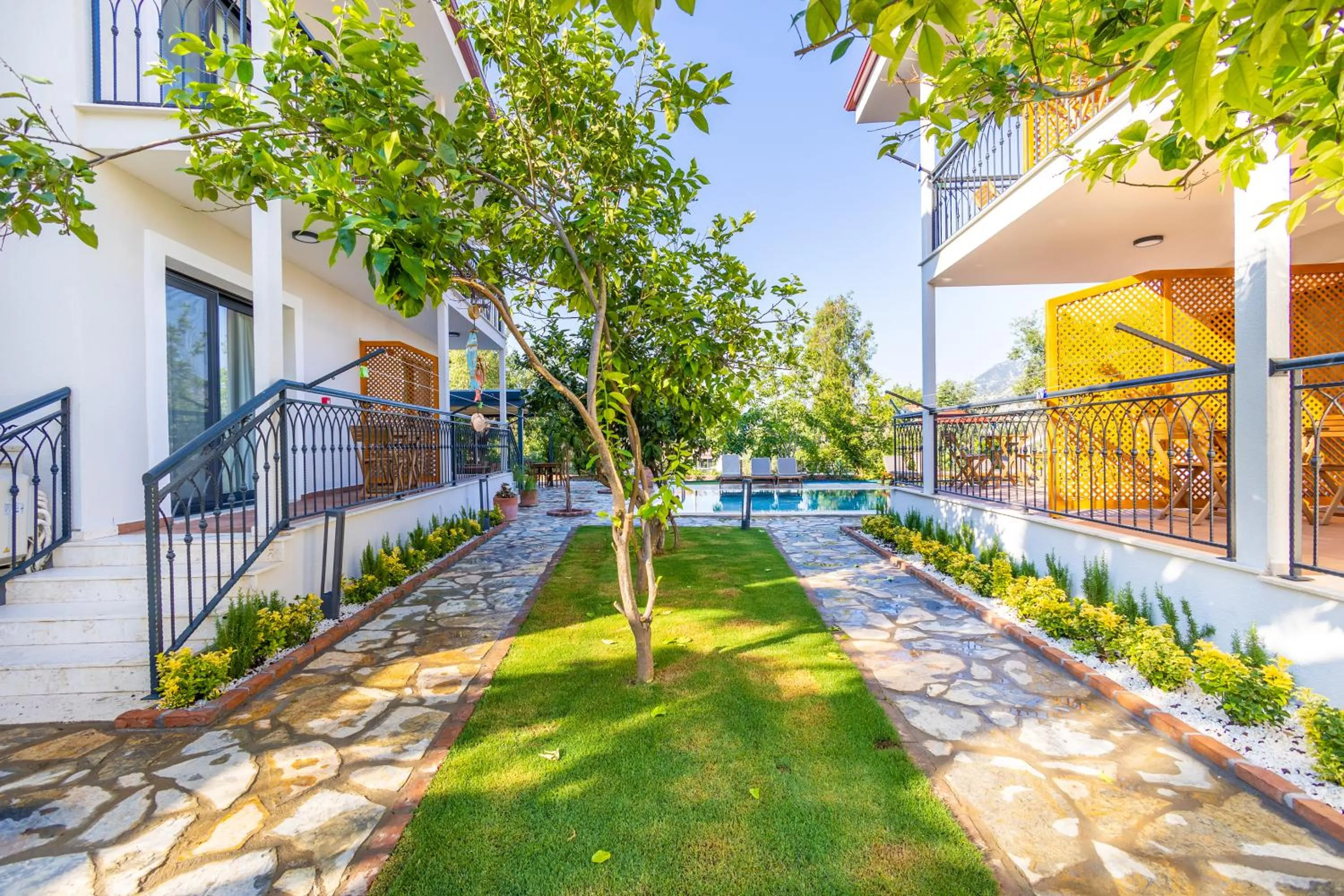 Garden in Elizya Boutique Hotel