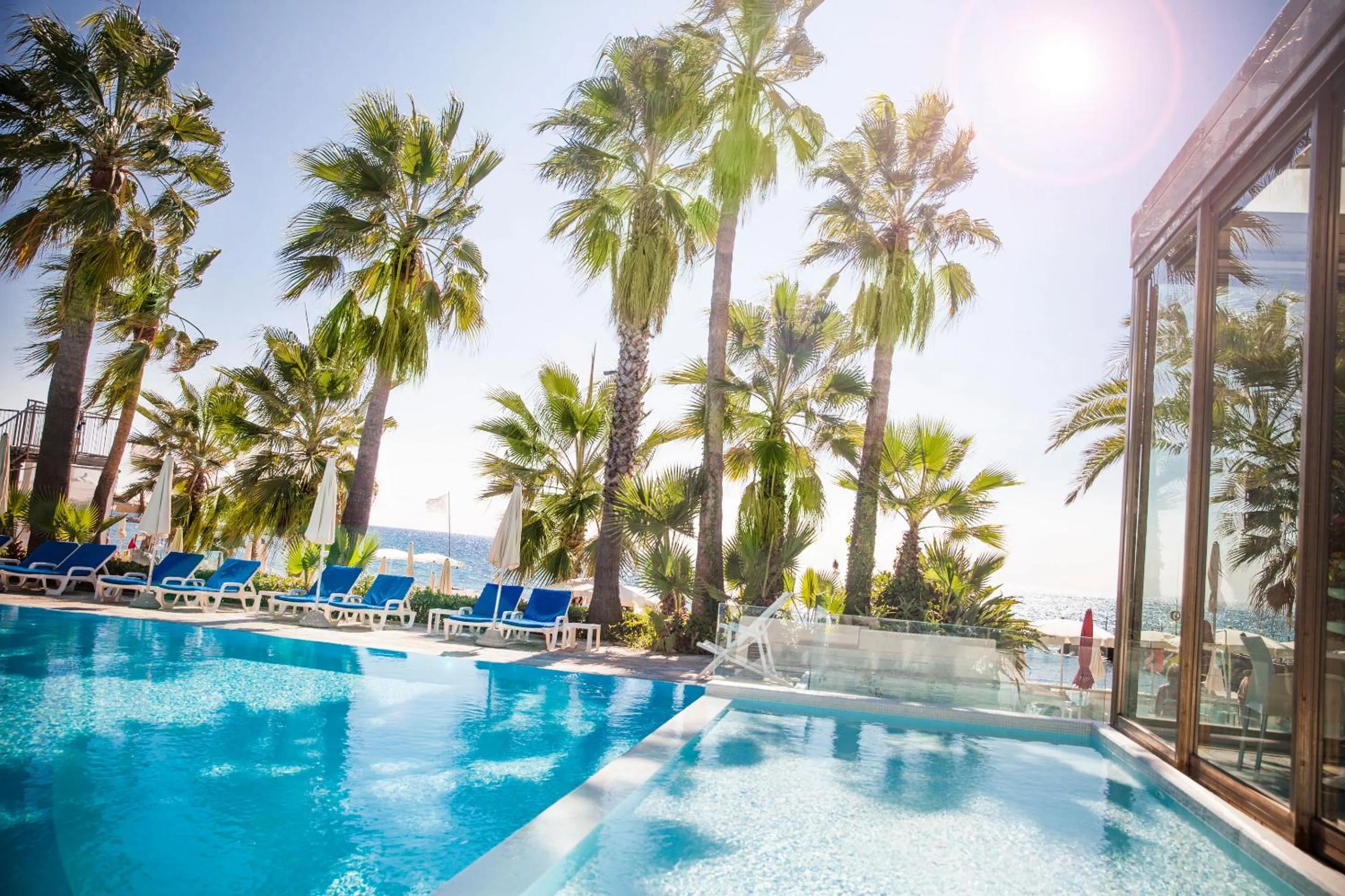 Swimming pool in Hotel Caravelle Thalasso & Wellness