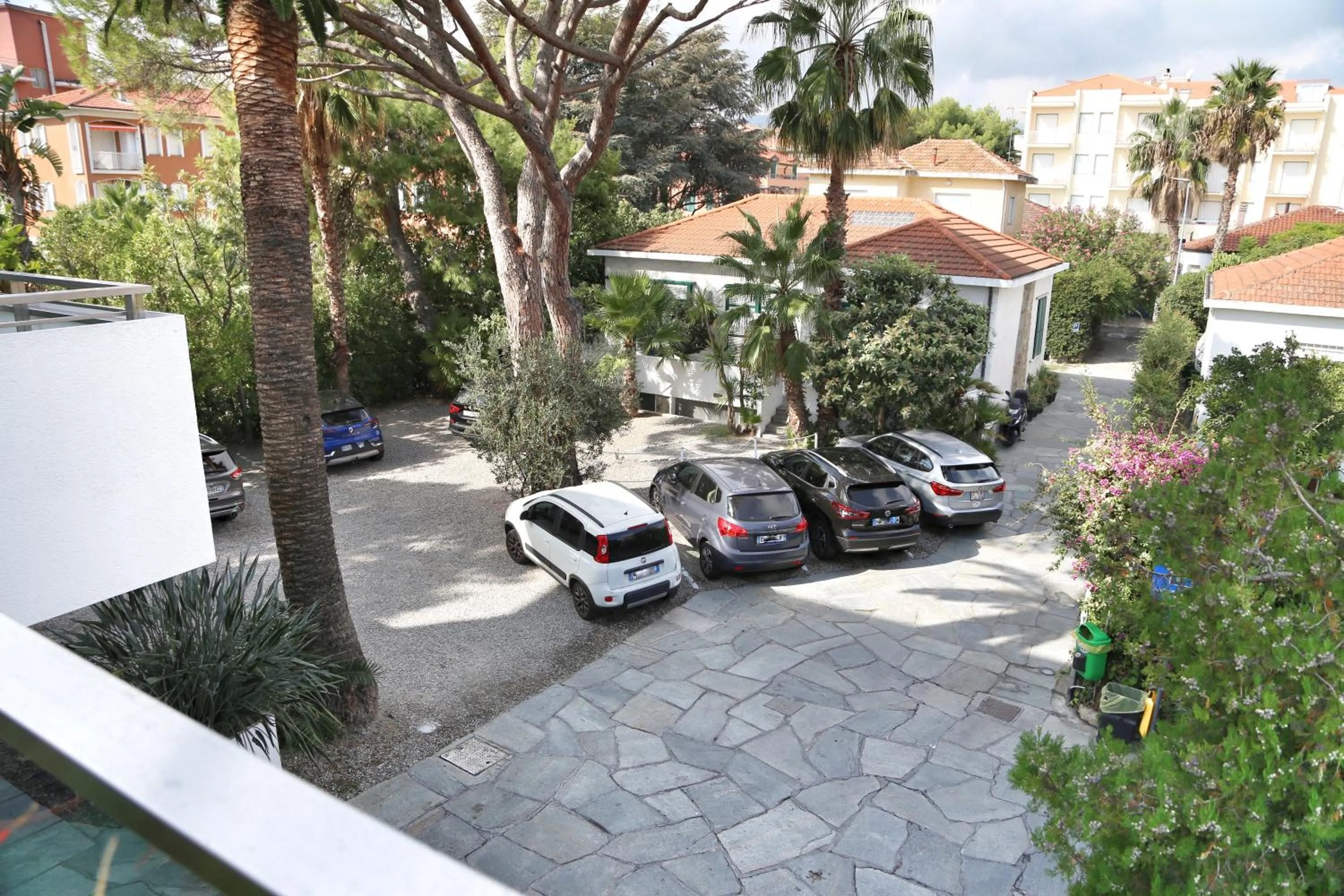 Parking in Hotel Caravelle Thalasso & Wellness