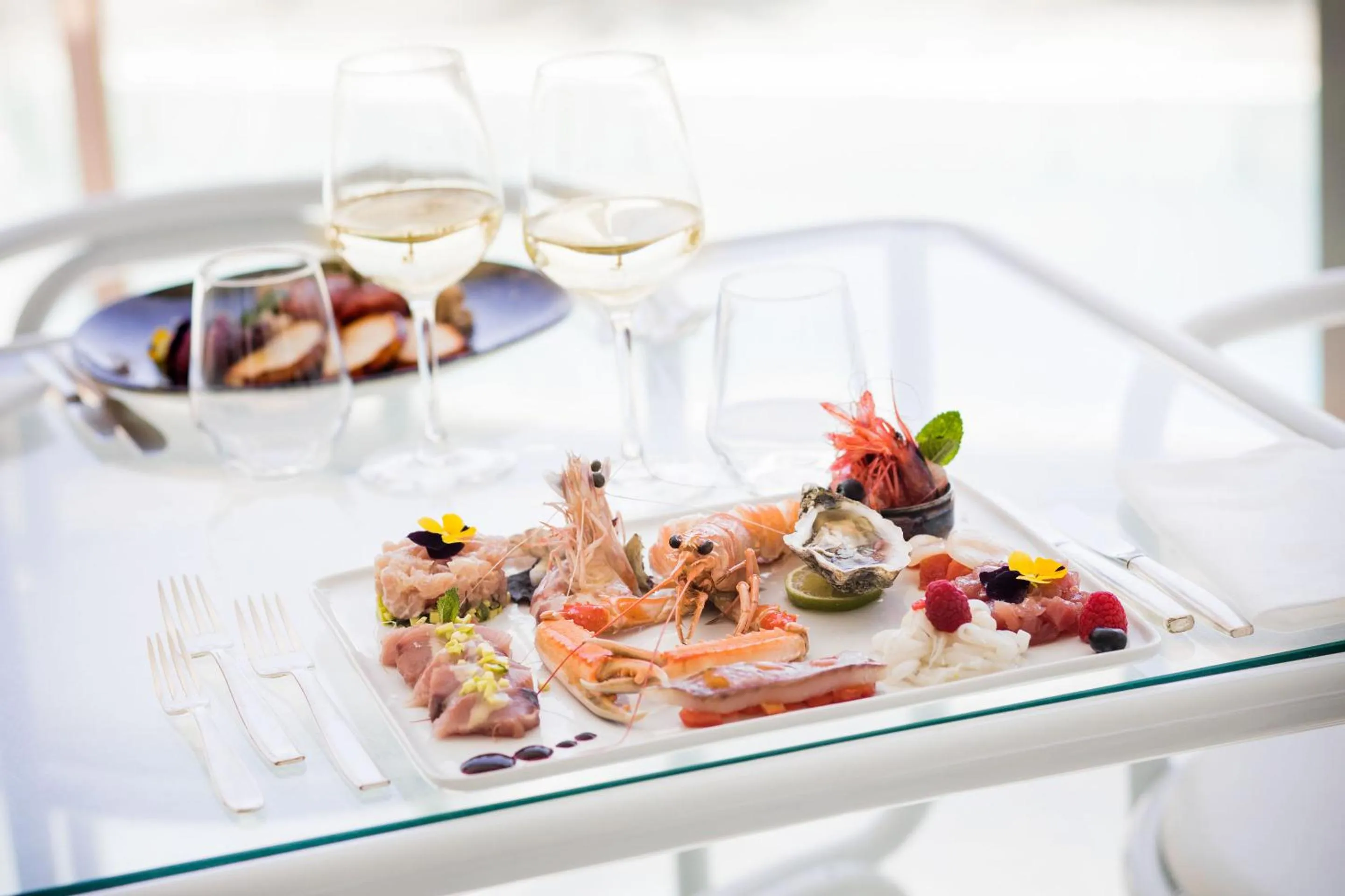 Food and drinks in Hotel Caravelle Thalasso & Wellness