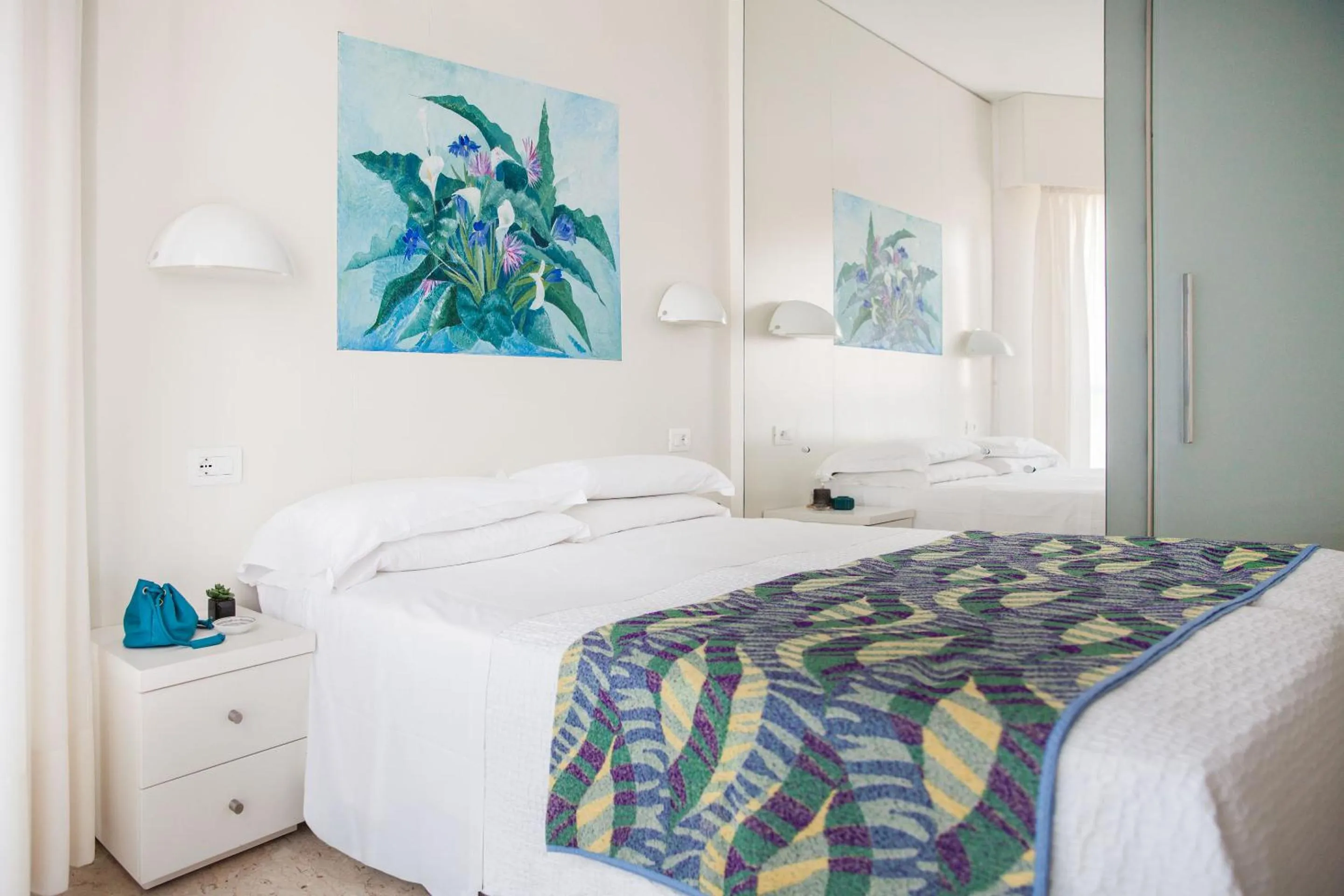 Bed in Hotel Caravelle Thalasso & Wellness