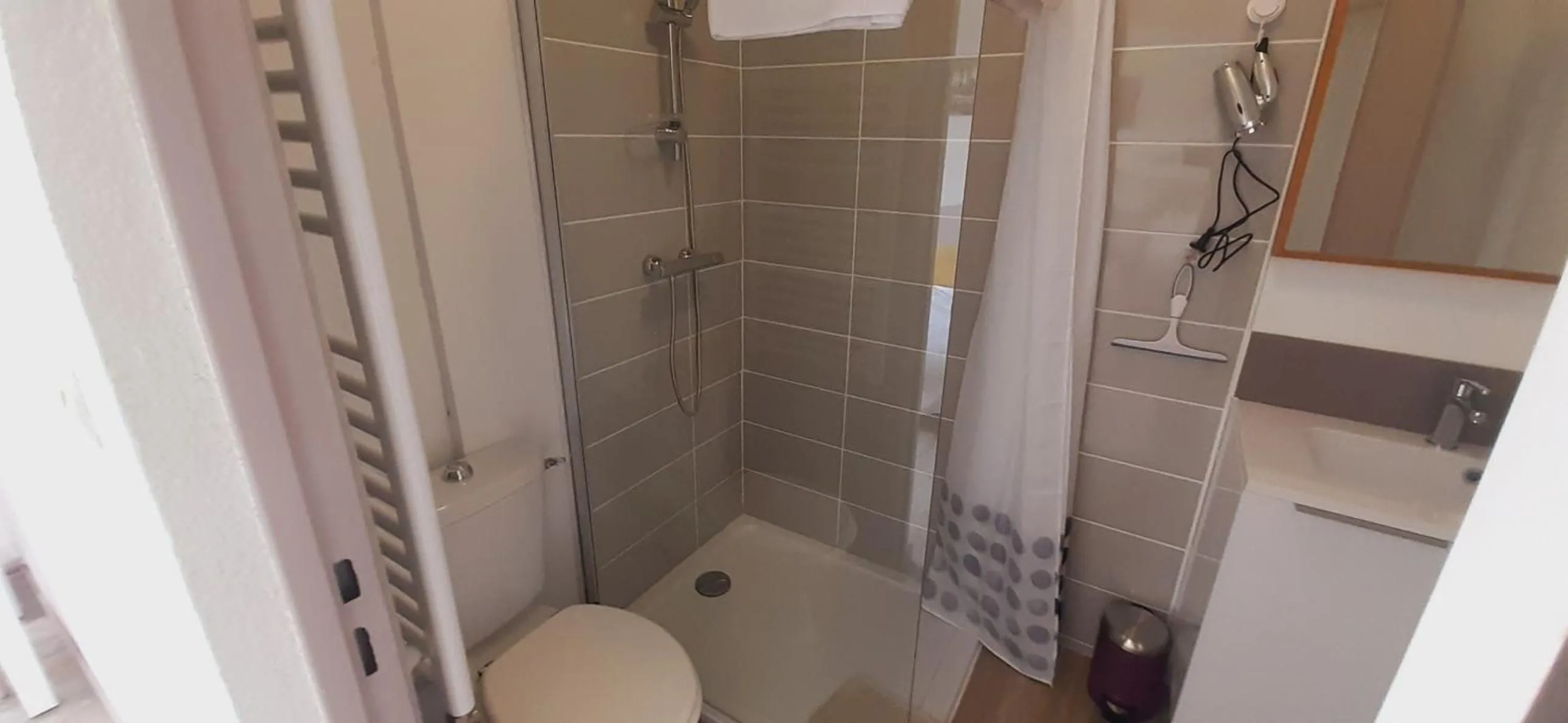 Bathroom in Le Fréginat - Mauzac