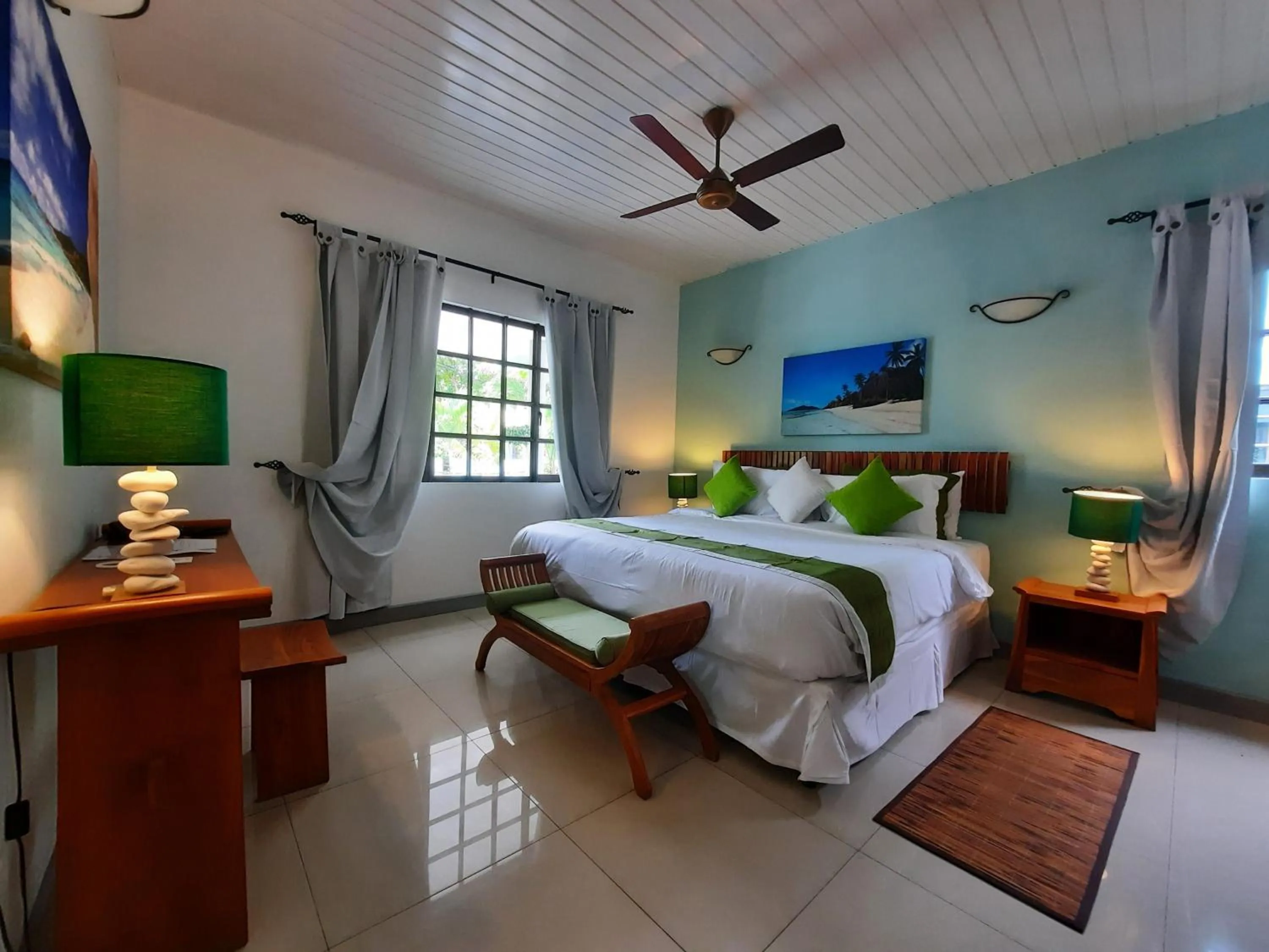 Bed in Cabanes Des Anges