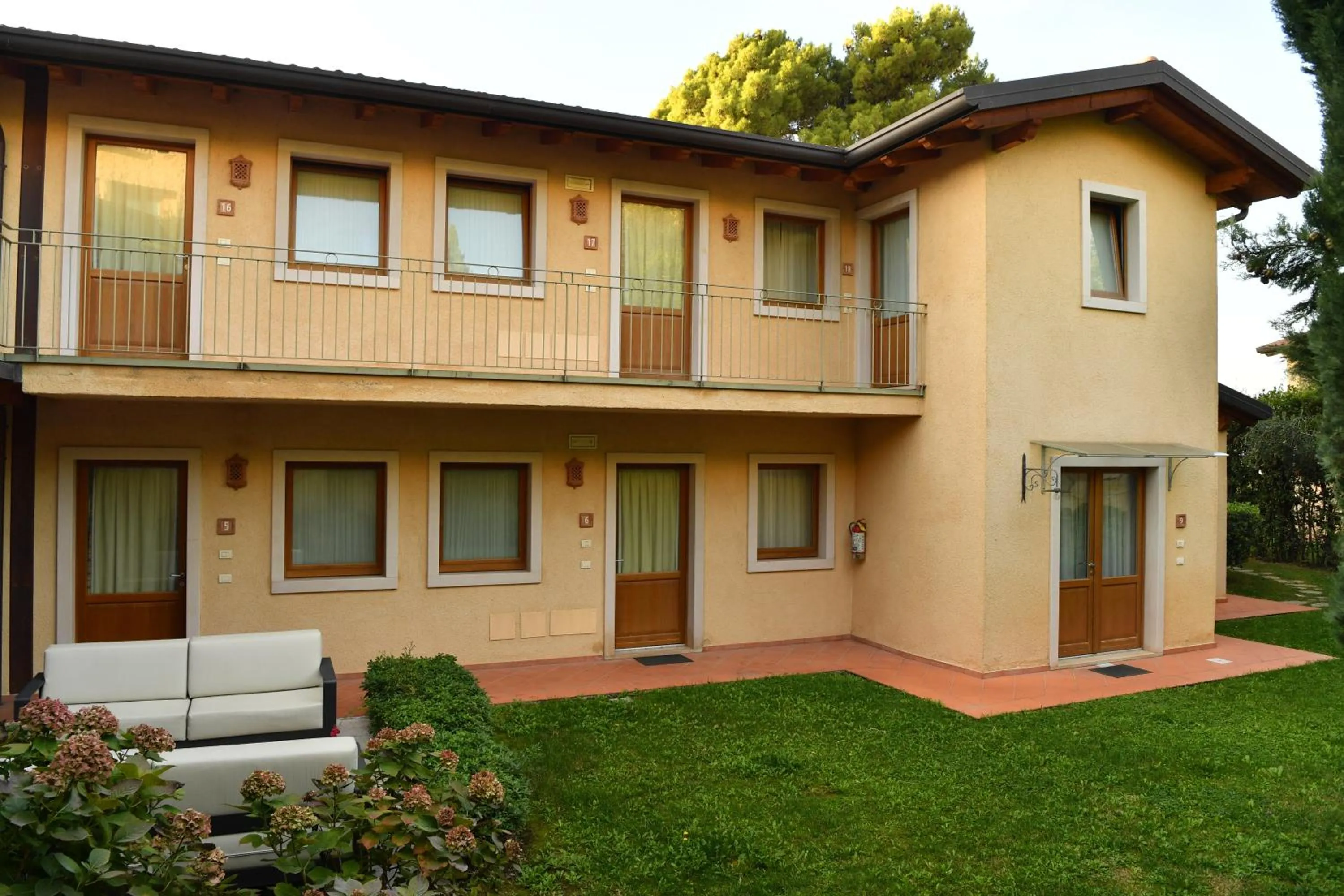 Property building in Residence Ca Del Lago