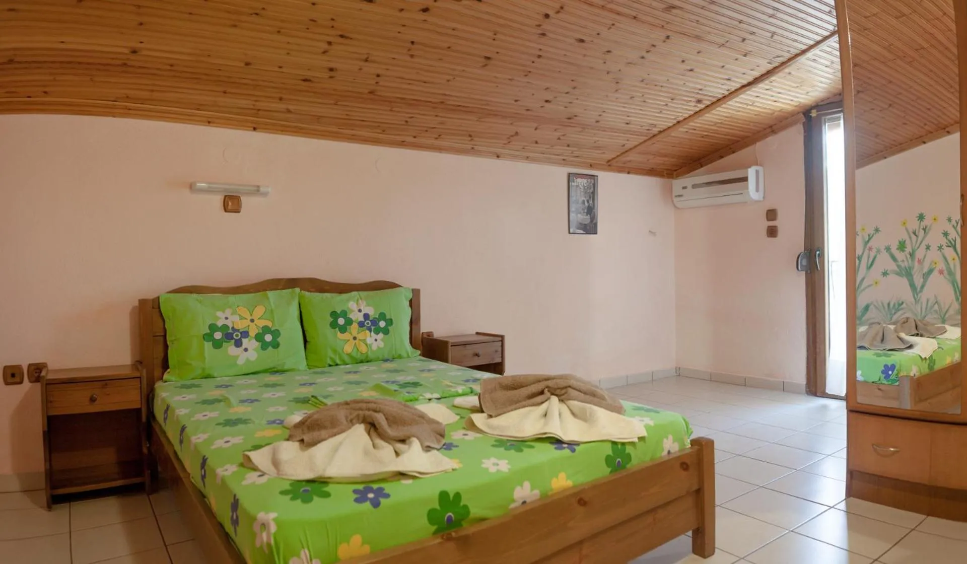 Bed in Hotel Karagiannis