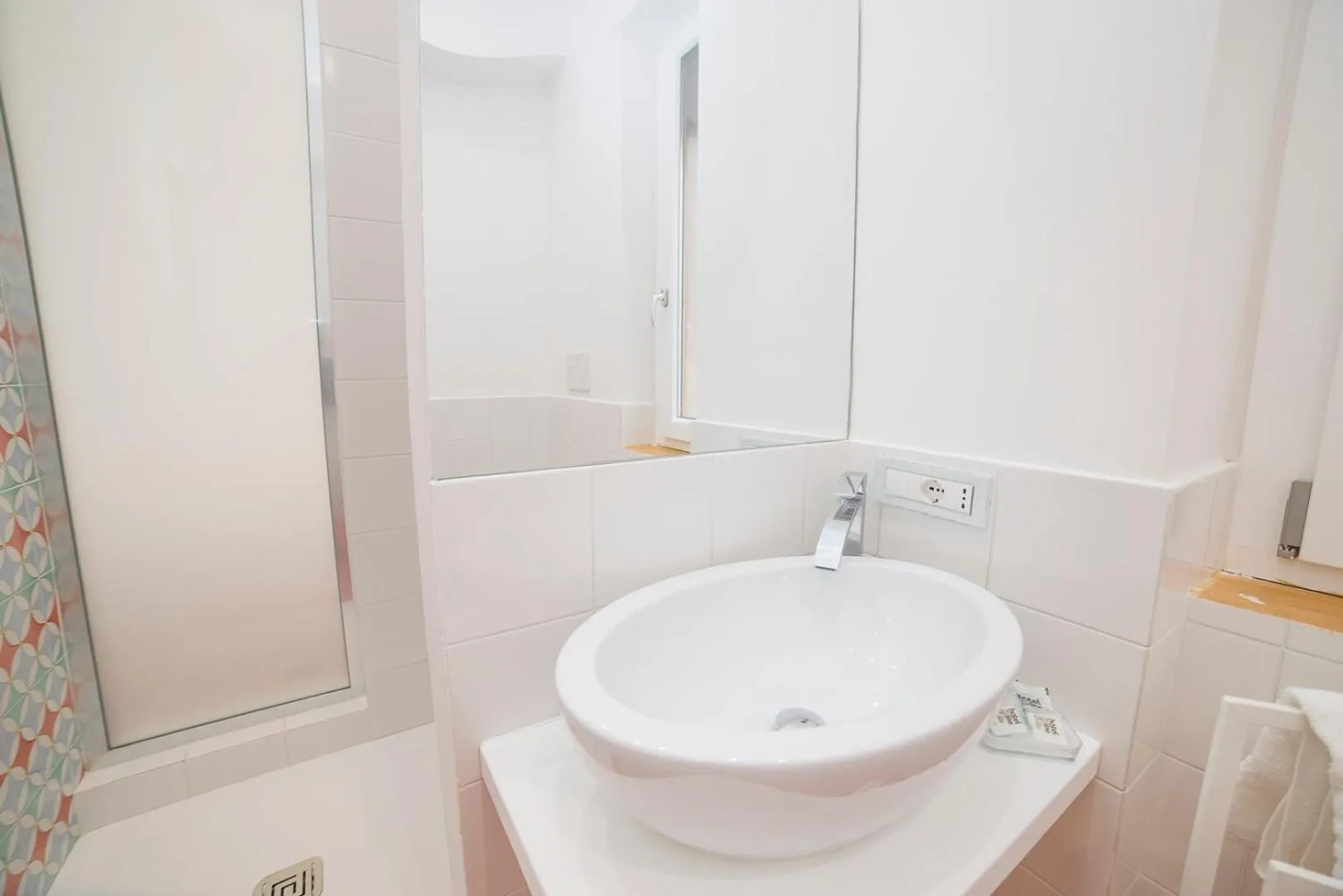 Bathroom in Hotel De Rosa