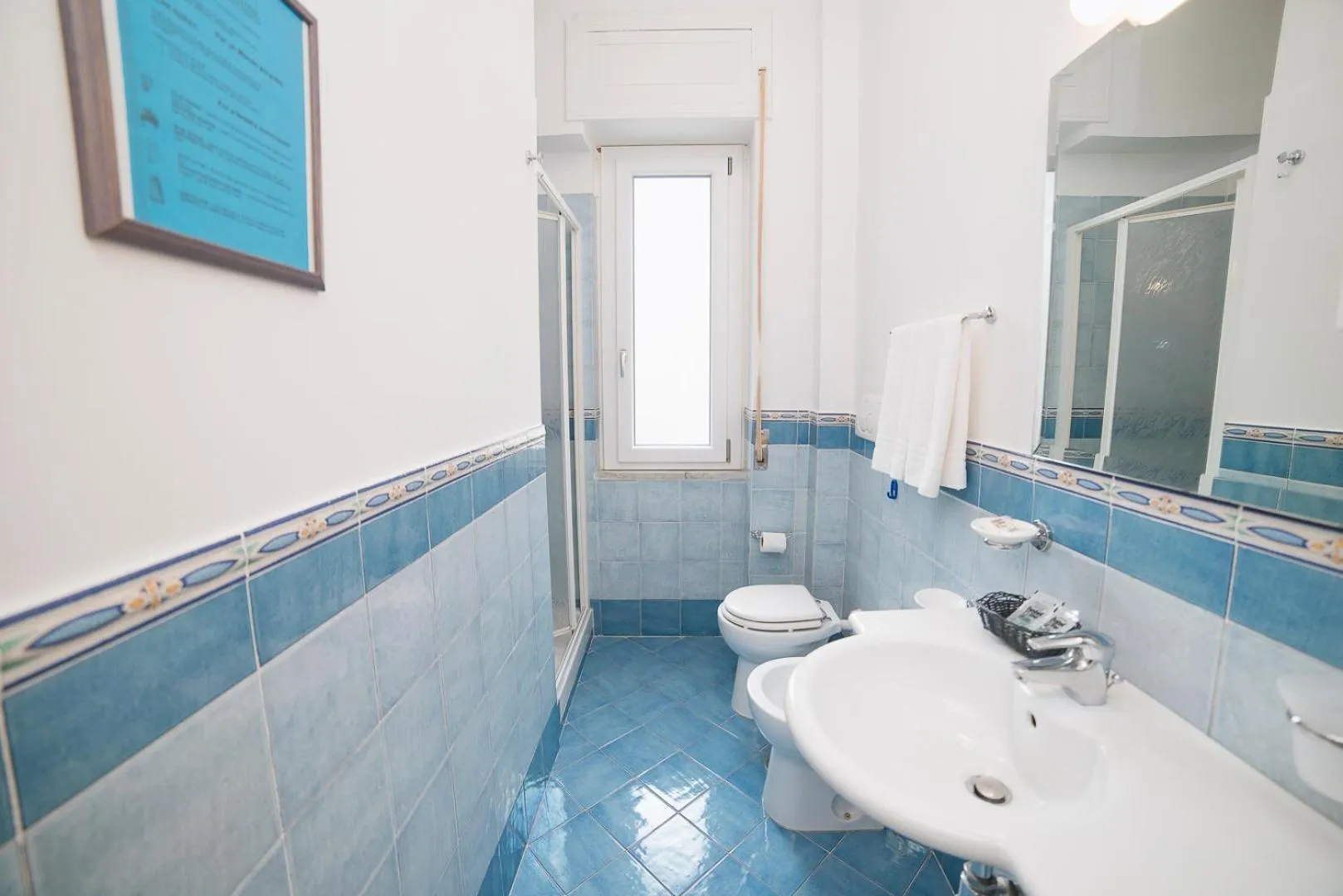 Bathroom in Hotel De Rosa