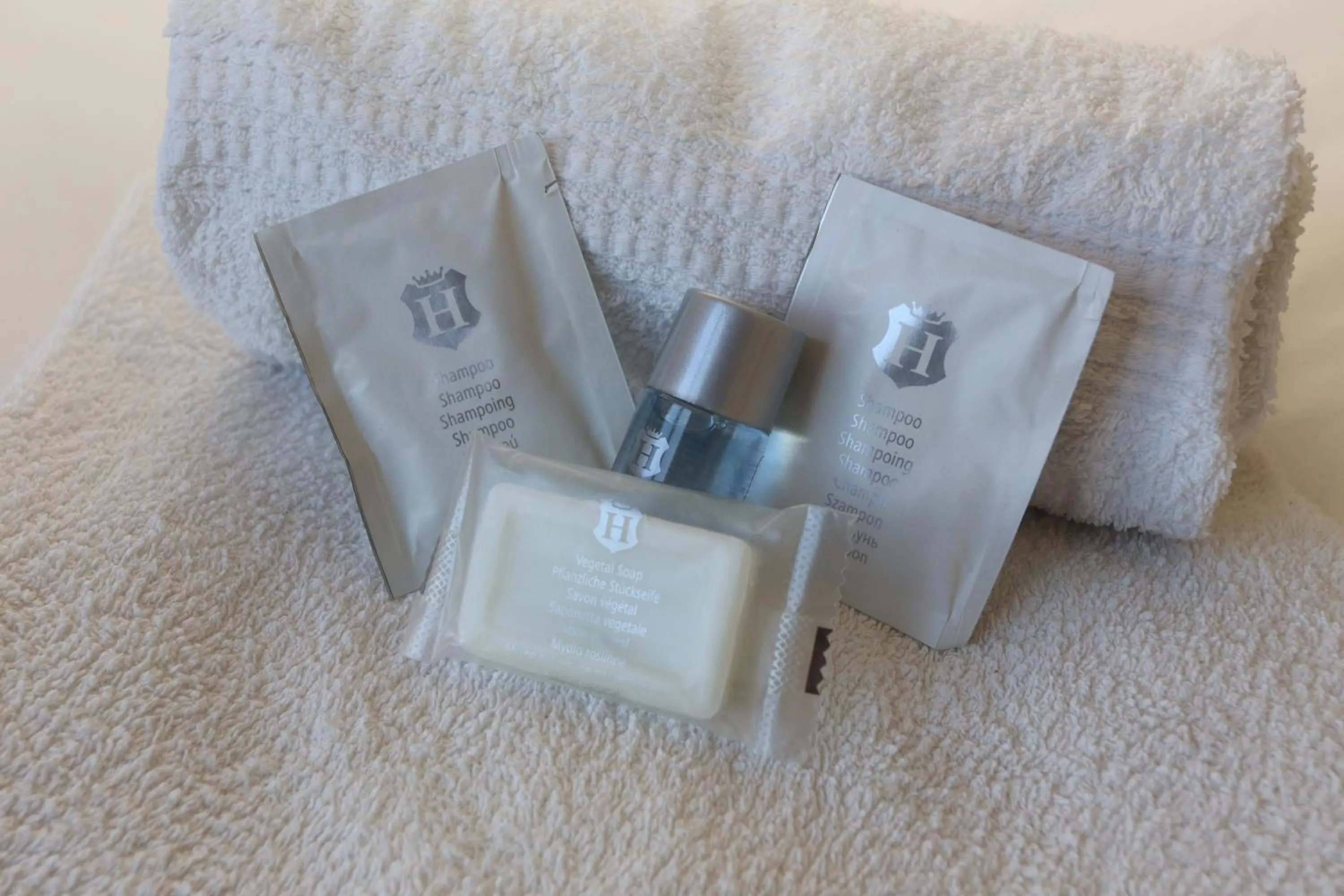 Bathroom in O'Sullivans Bar and Hotel