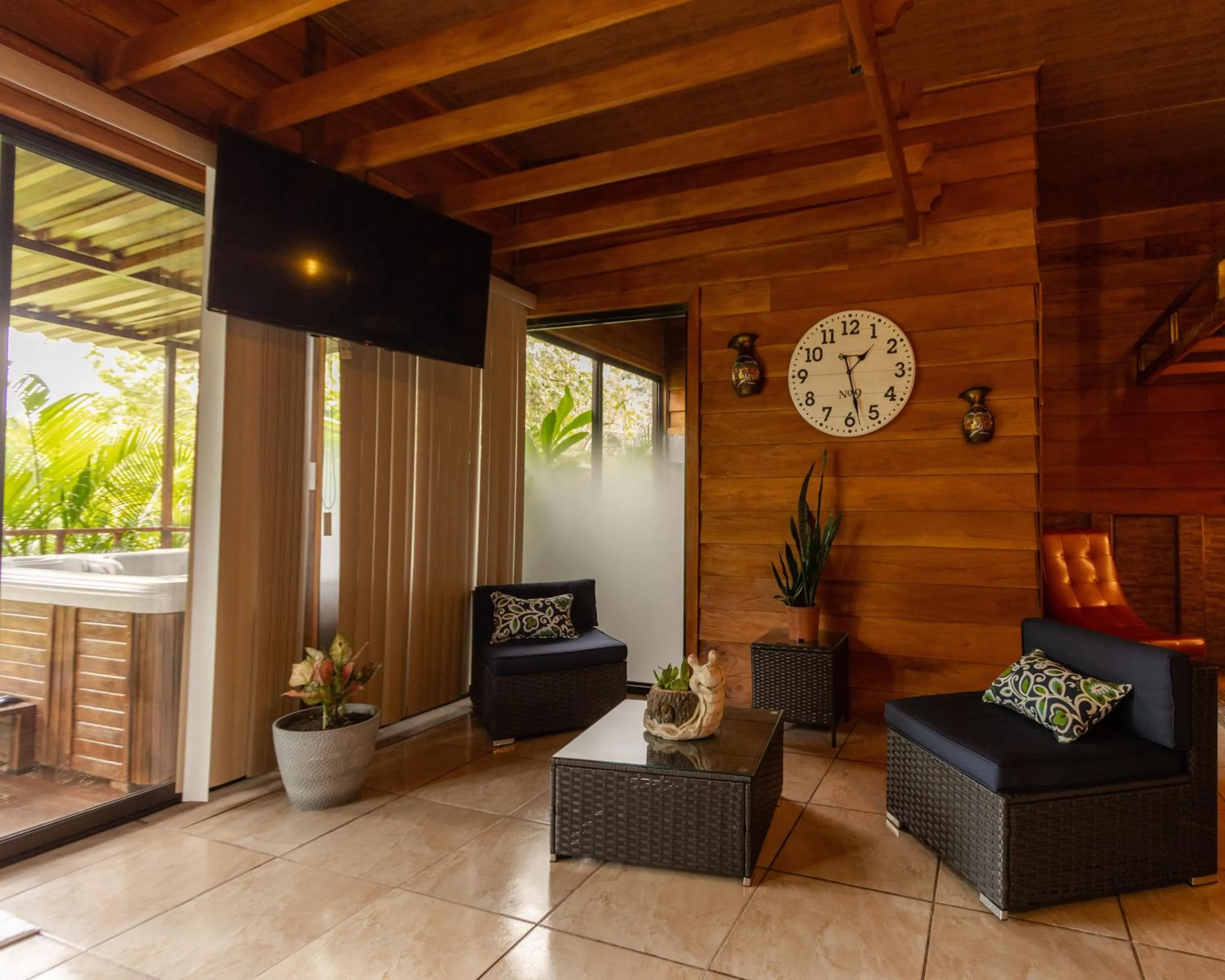 TV and multimedia in Bungalows Las Iguanas Arenal Volcano