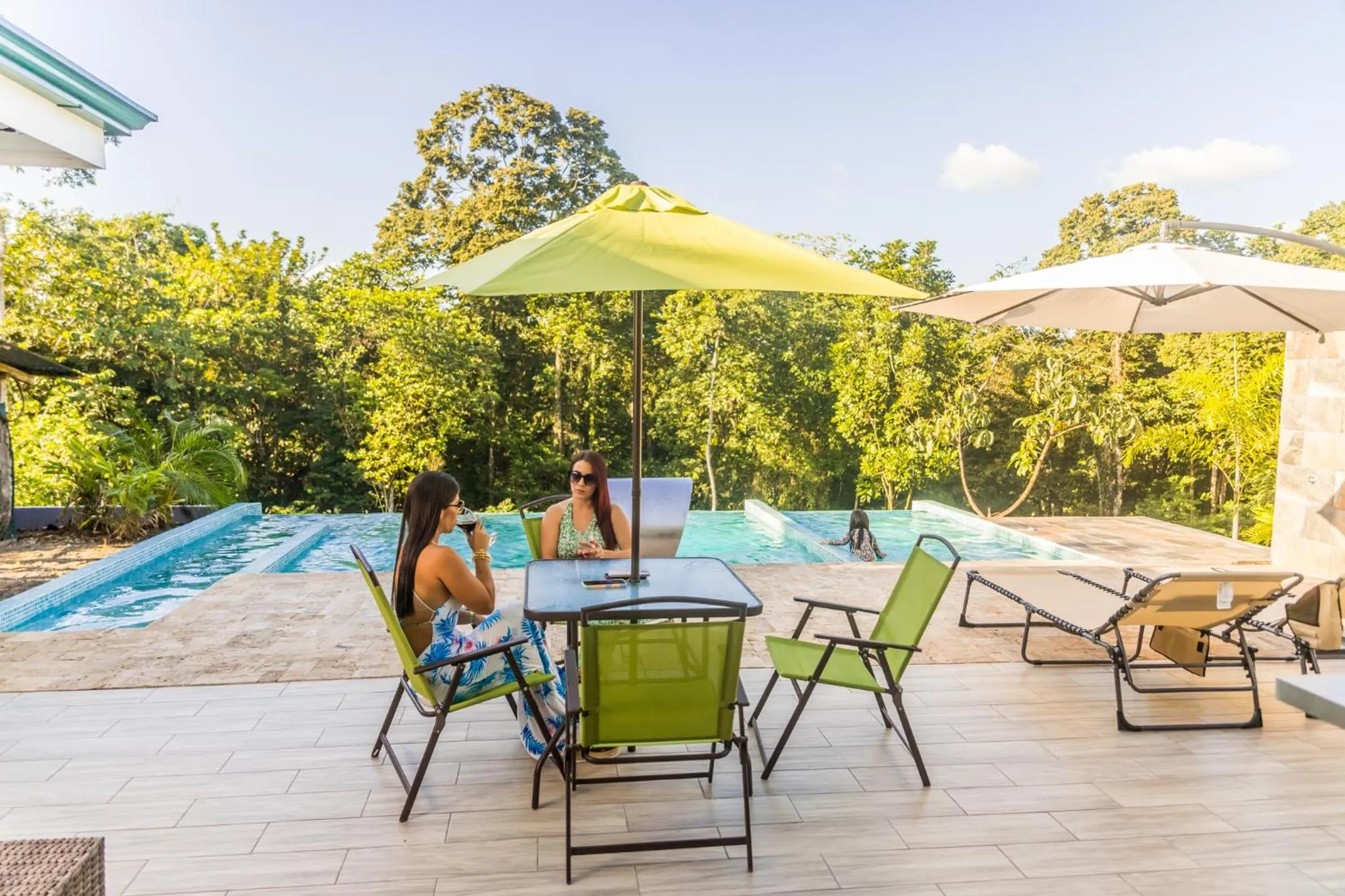 Swimming pool in Bungalows Las Iguanas Arenal Volcano