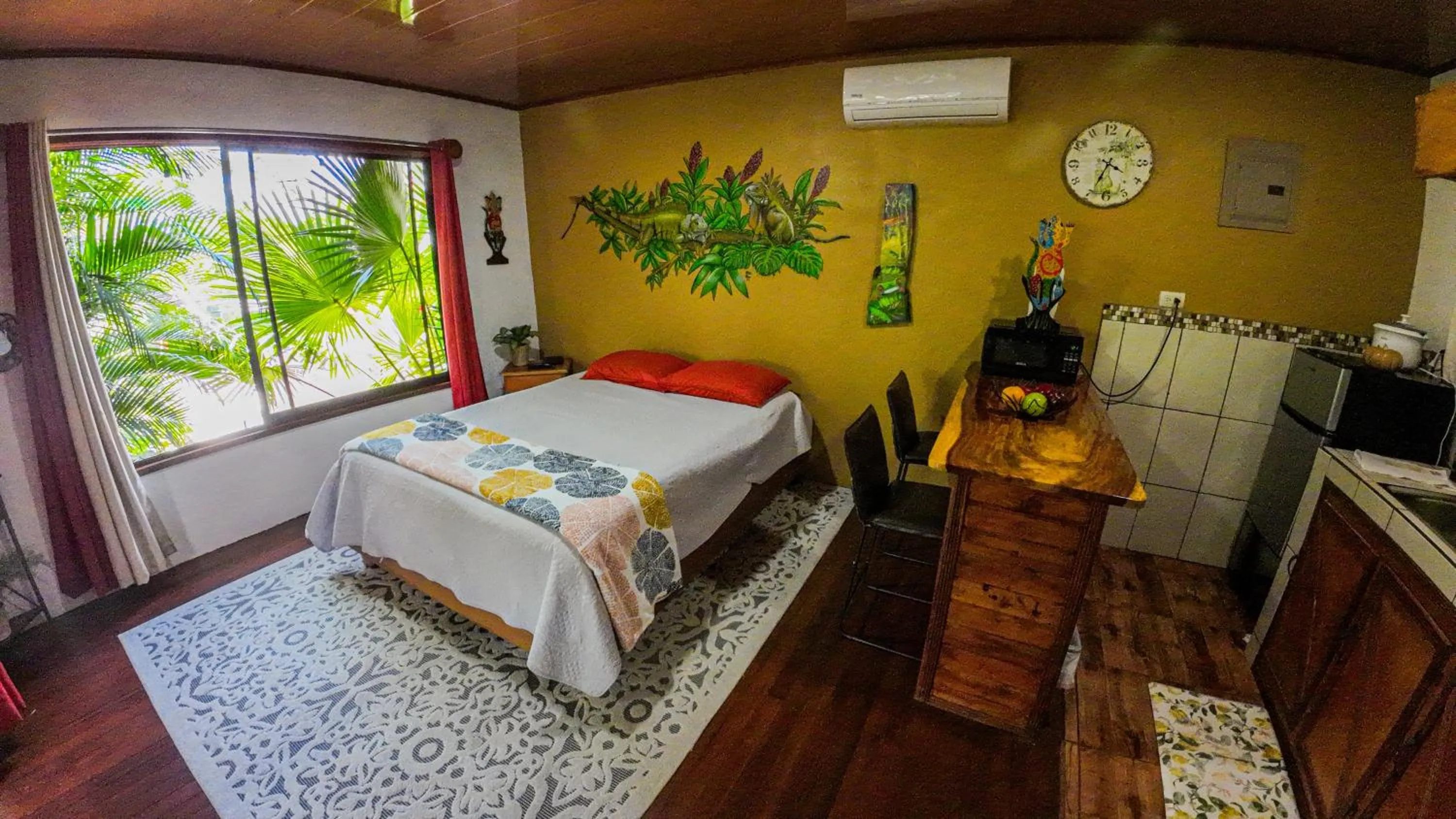 Bed in Bungalows Las Iguanas Arenal Volcano