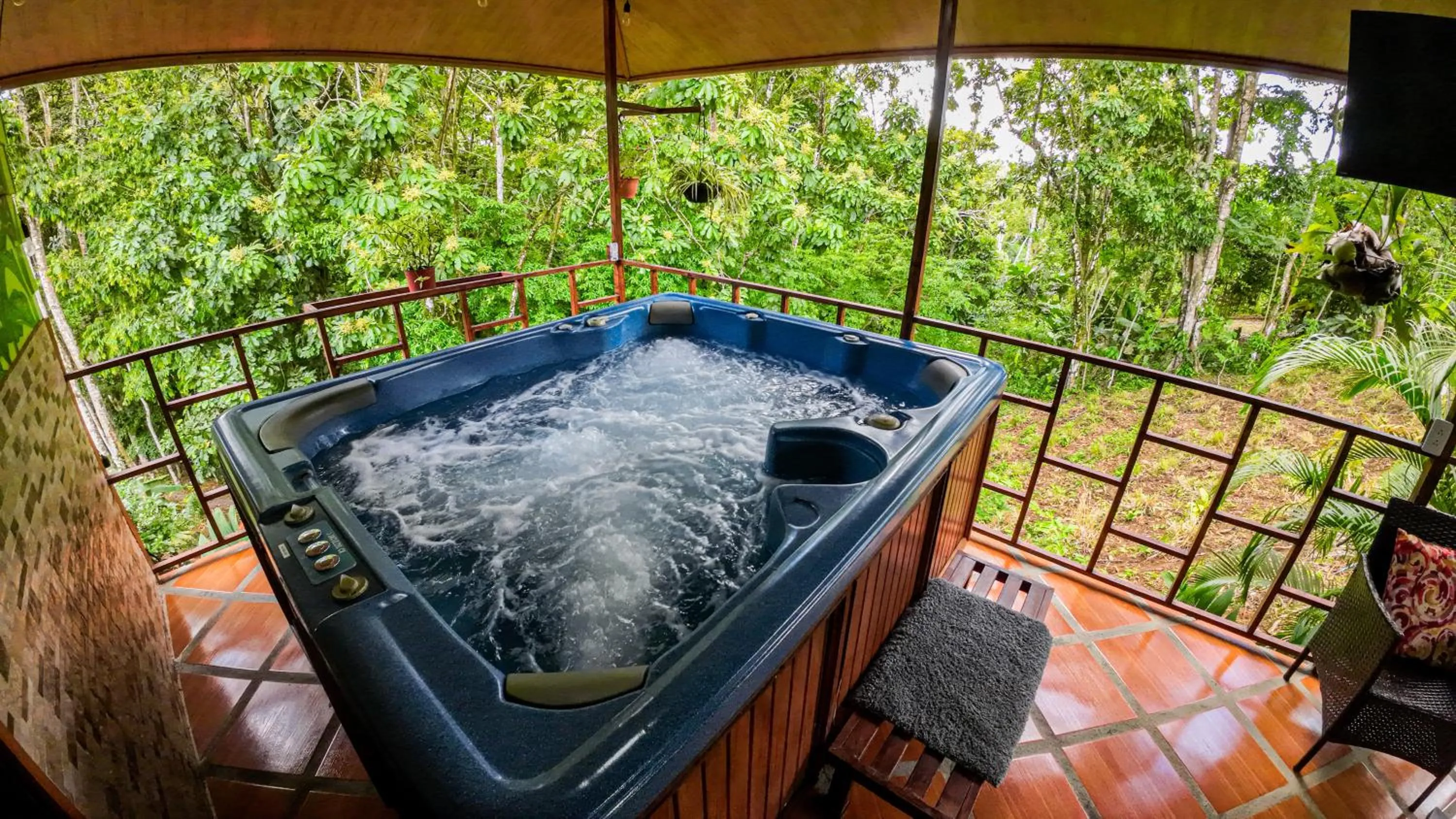 Hot Tub in Bungalows Las Iguanas Arenal Volcano