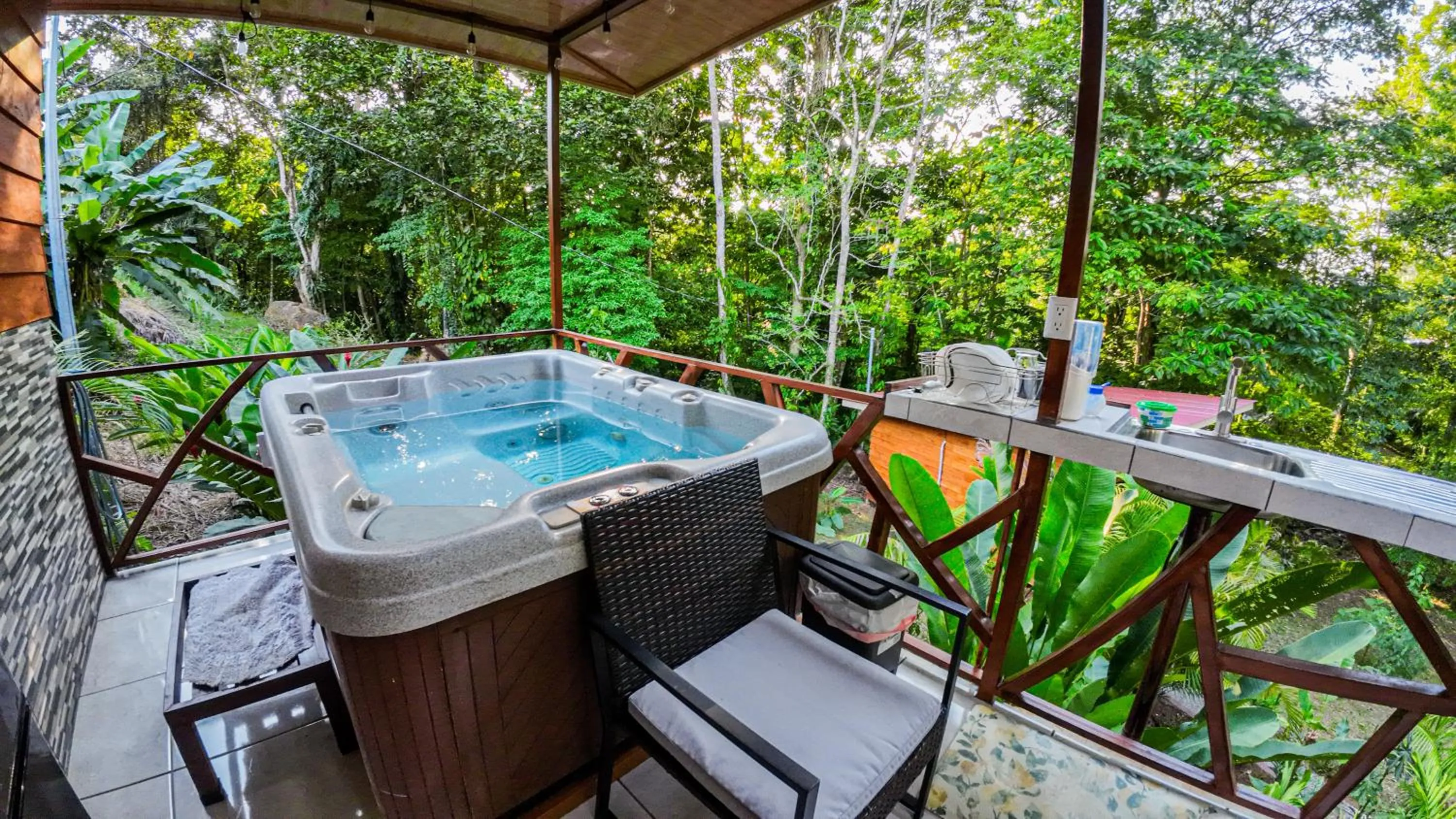 Hot Tub in Bungalows Las Iguanas Arenal Volcano