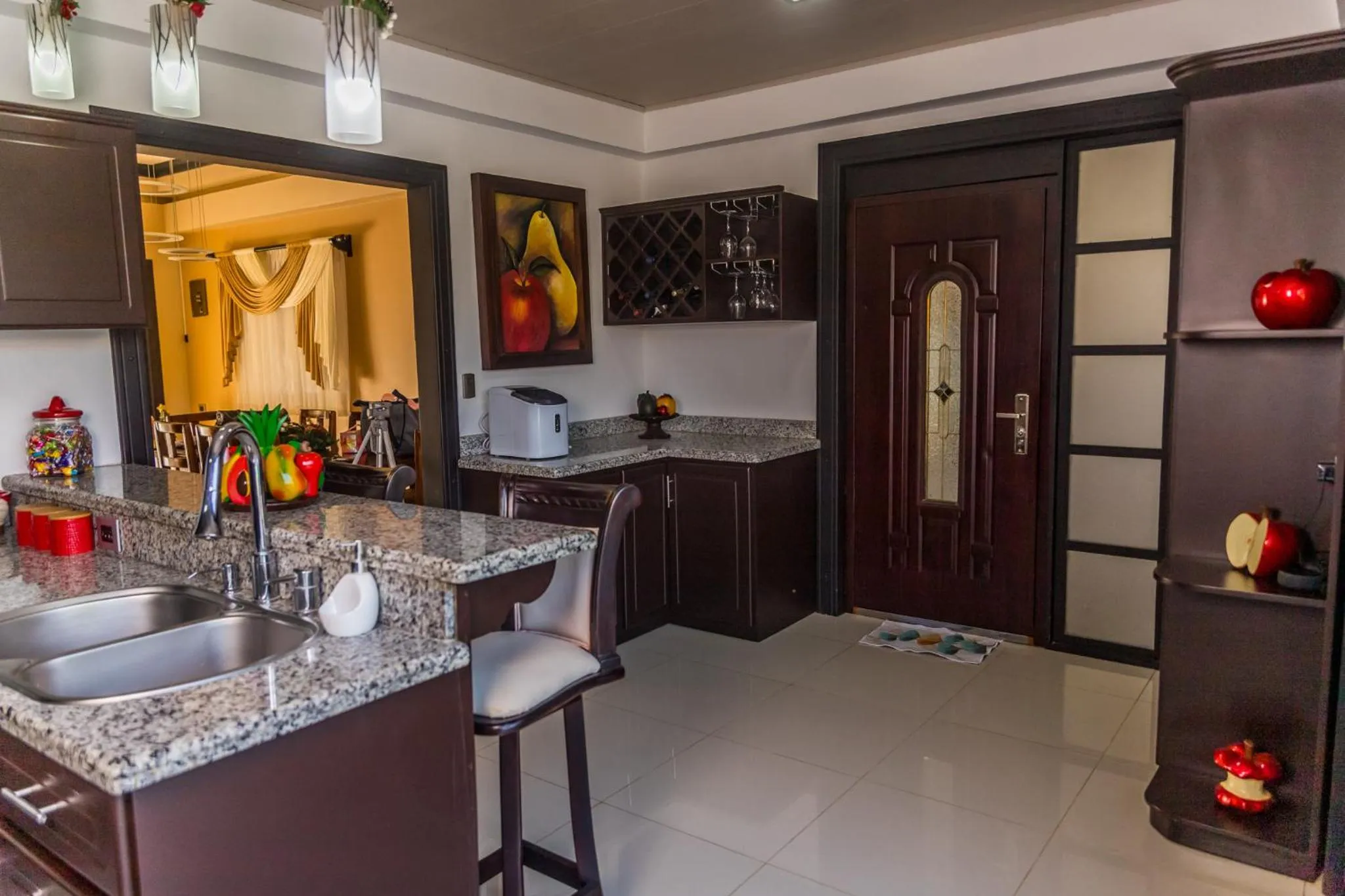 Kitchen or kitchenette in Bungalows Las Iguanas Arenal Volcano