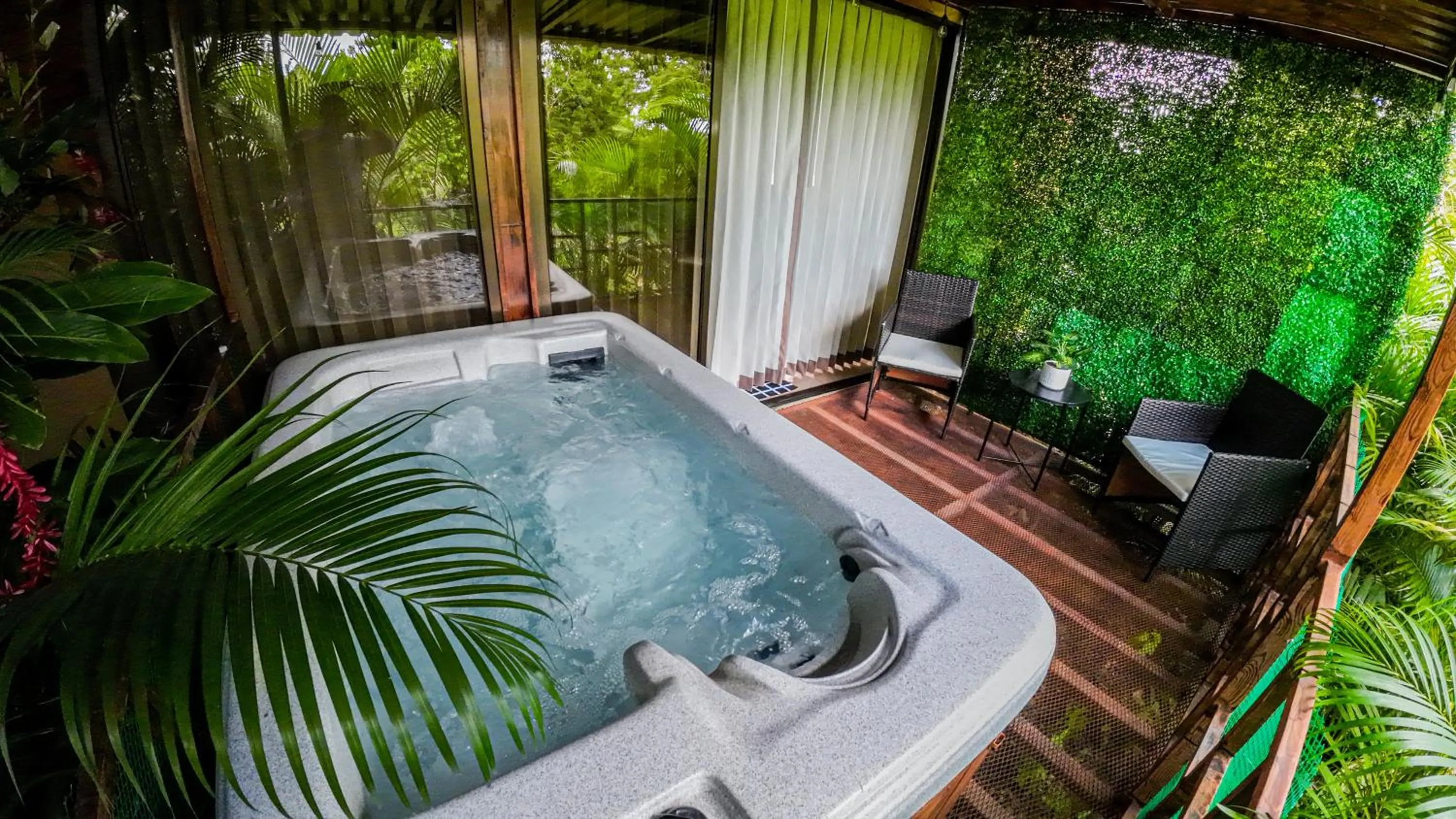 Hot Tub in Bungalows Las Iguanas Arenal Volcano