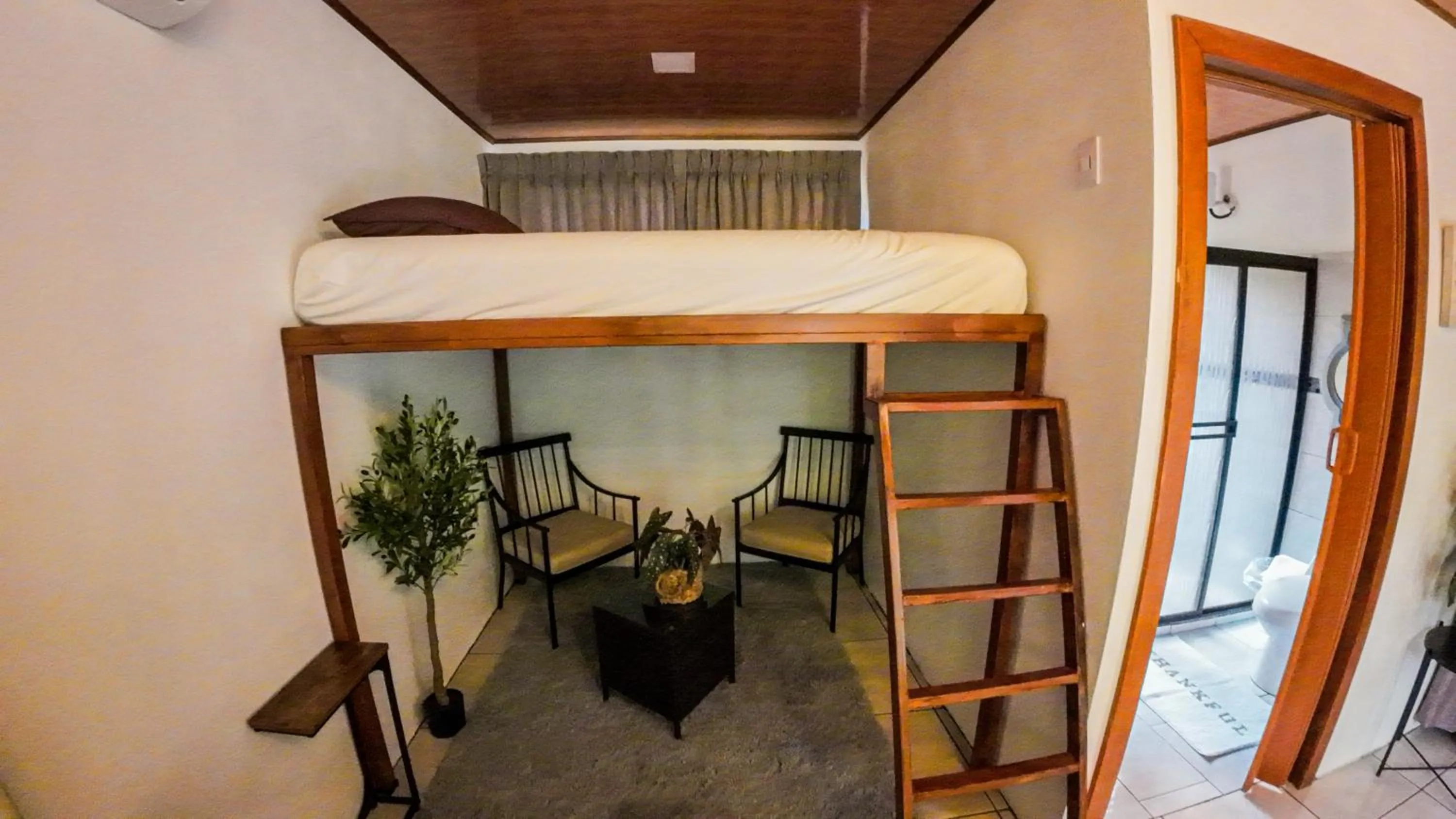 Bed in Bungalows Las Iguanas Arenal Volcano