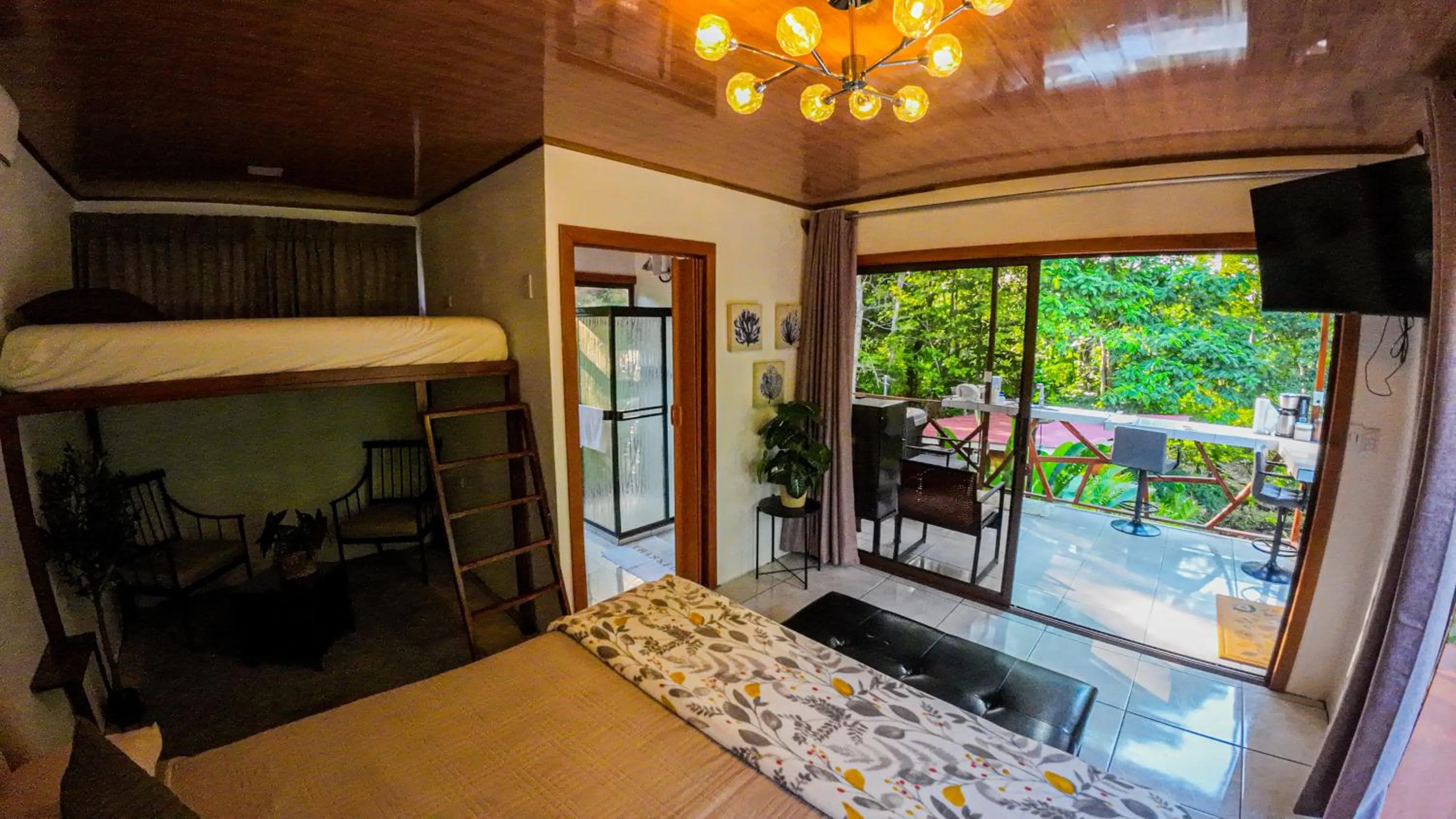 Bed in Bungalows Las Iguanas Arenal Volcano