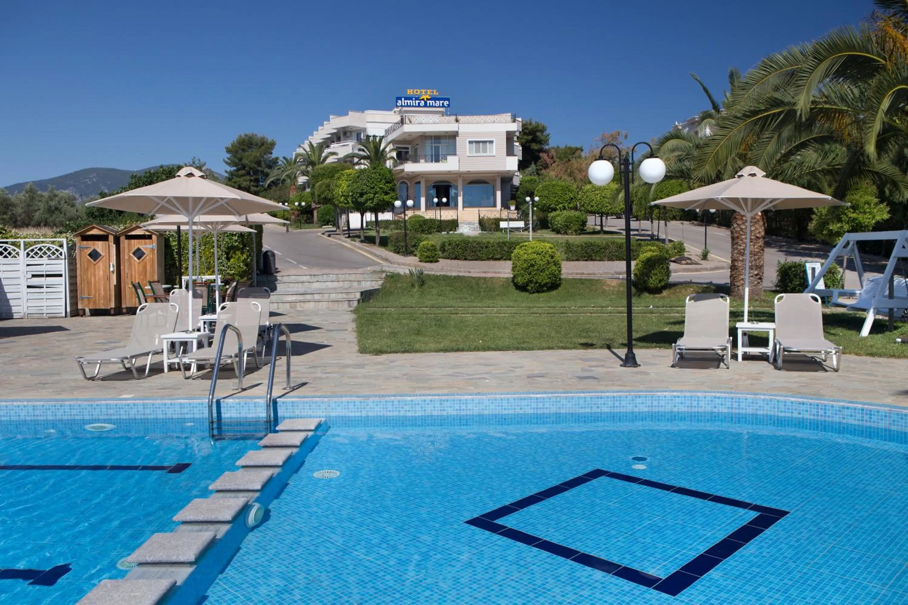 Swimming pool in Almira Mare