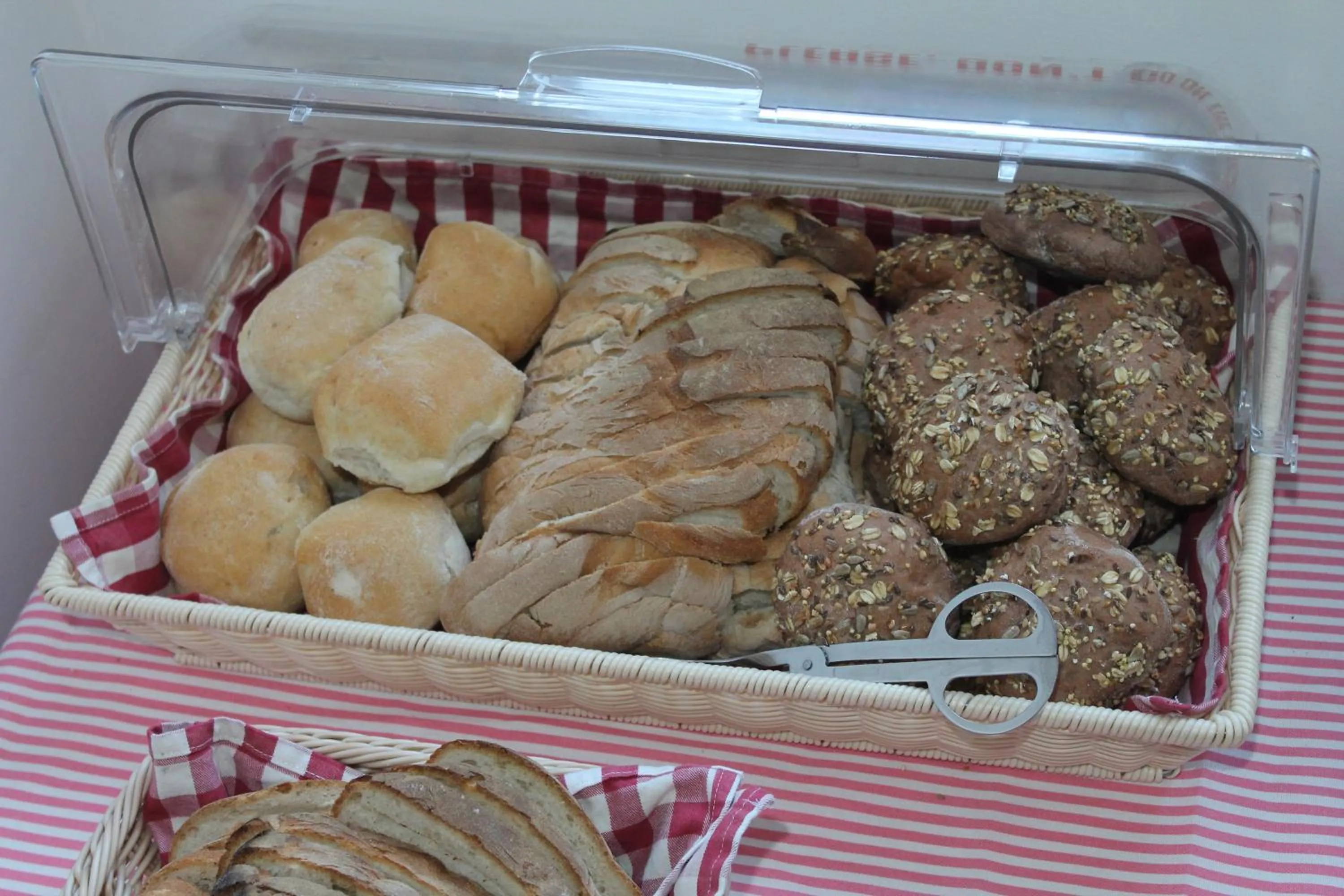 Breakfast in Inn Possible Lisbon Hostel