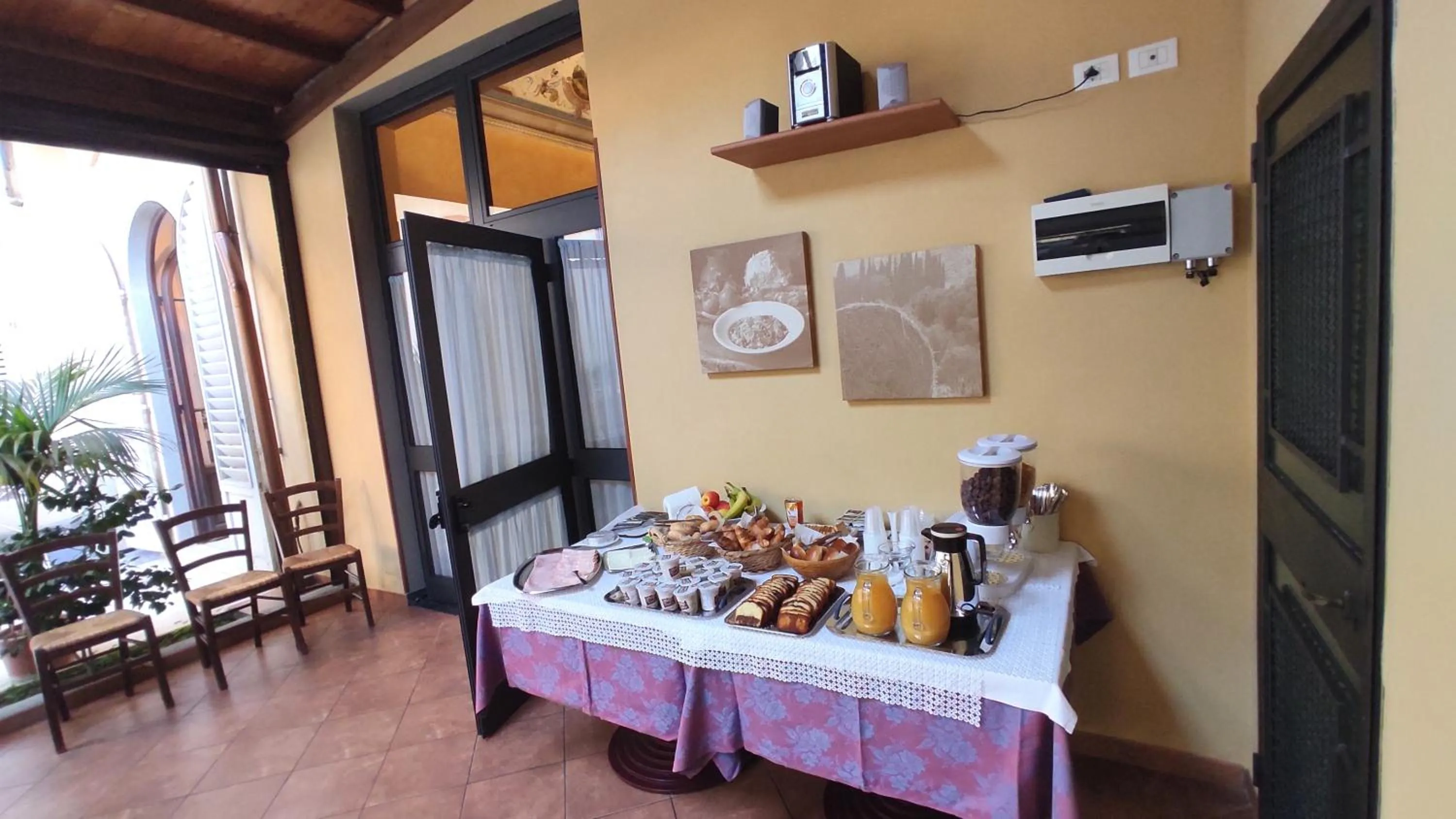 Patio in Hotel Rita Major