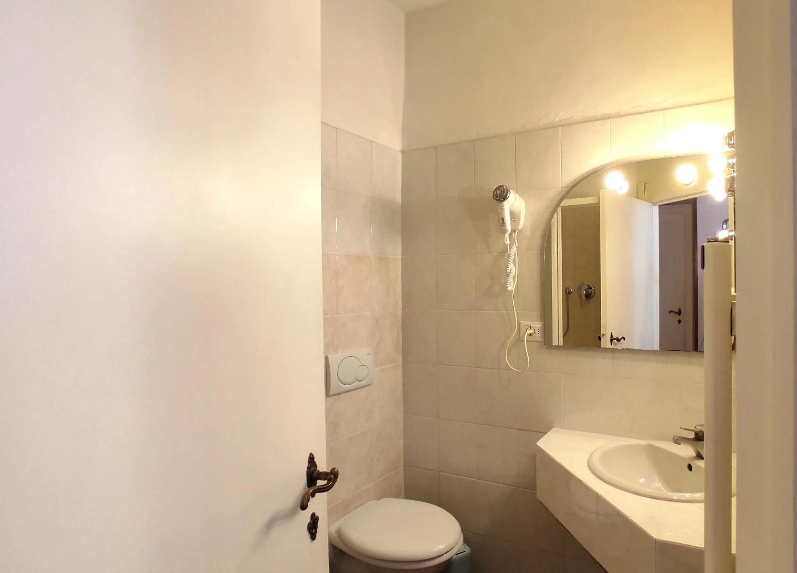 Shower in Hotel Rita Major