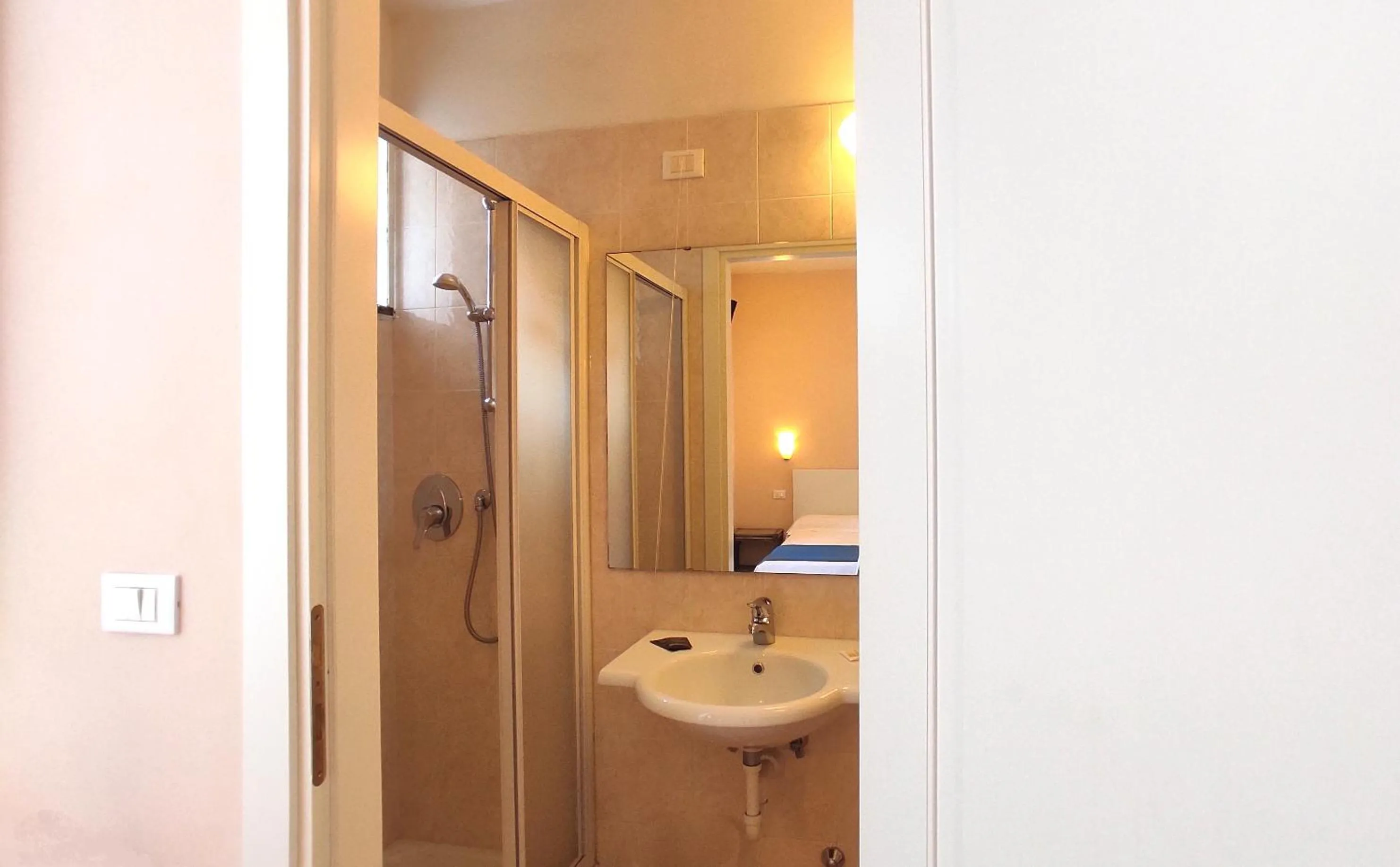 Shower in Hotel Rita Major