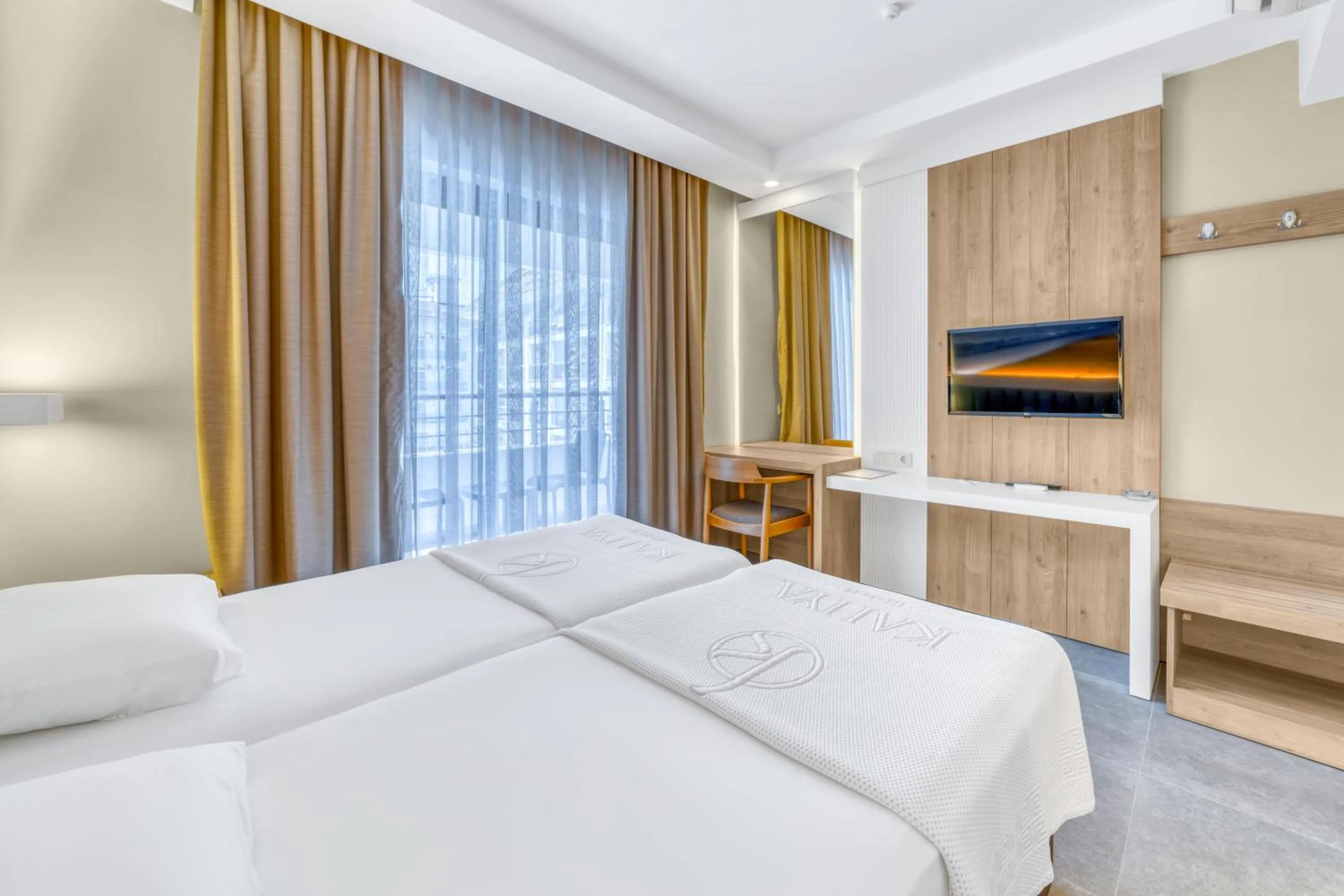 Photo of the whole room, Bed in Kahya Hotel