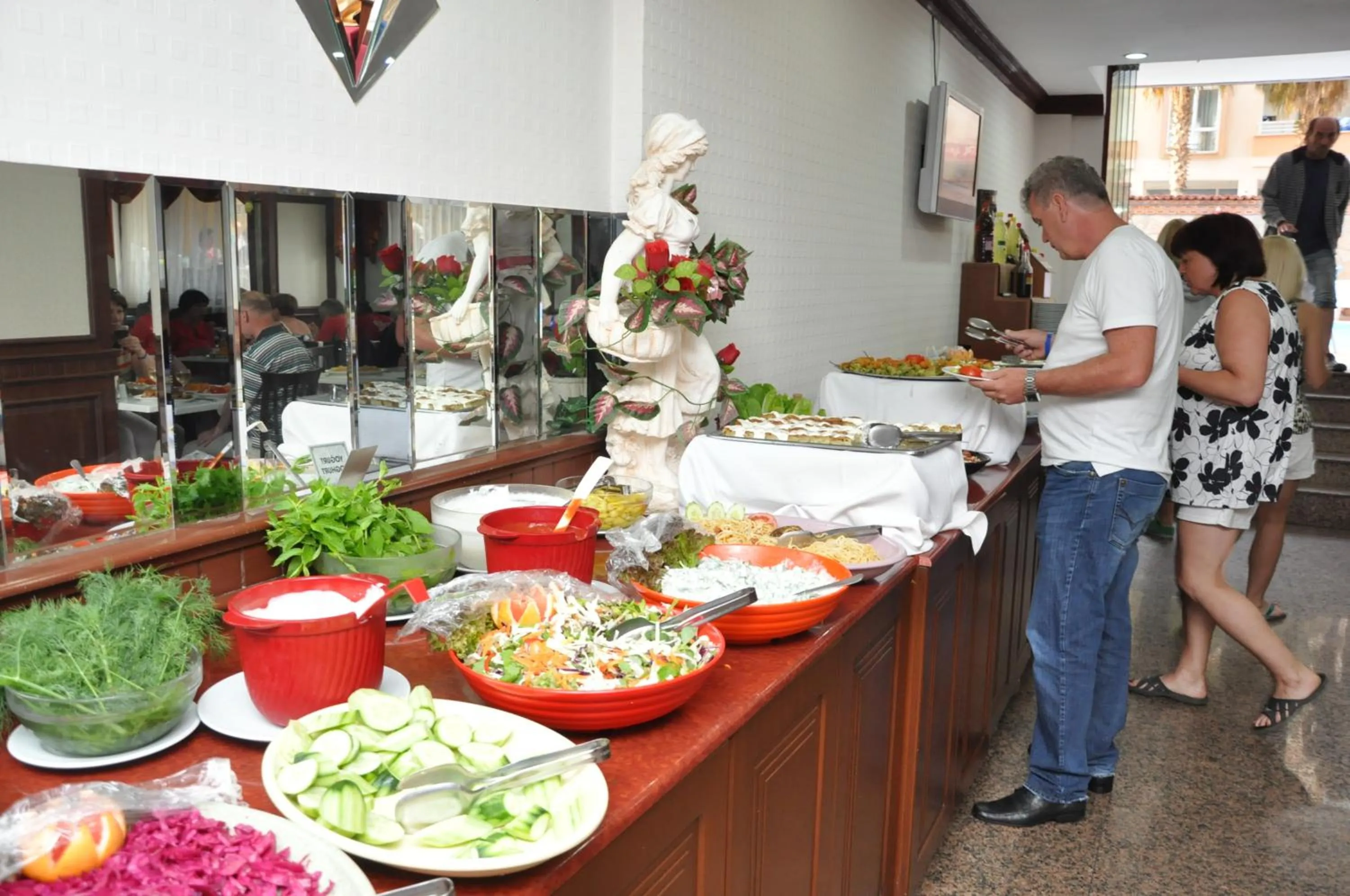 Restaurant/places to eat in Wasa Hotel