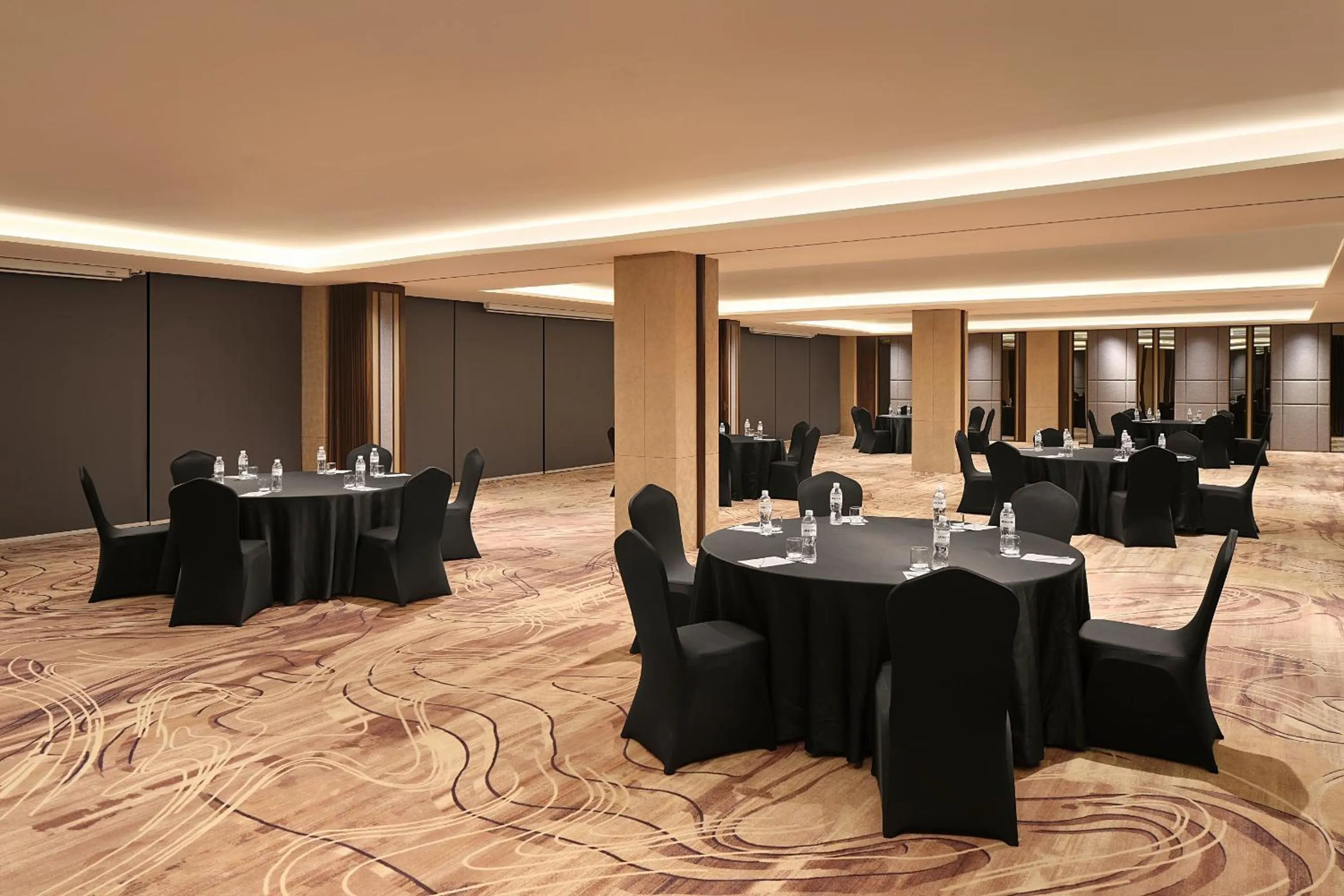 Meeting/conference room in ARTOTEL Batam