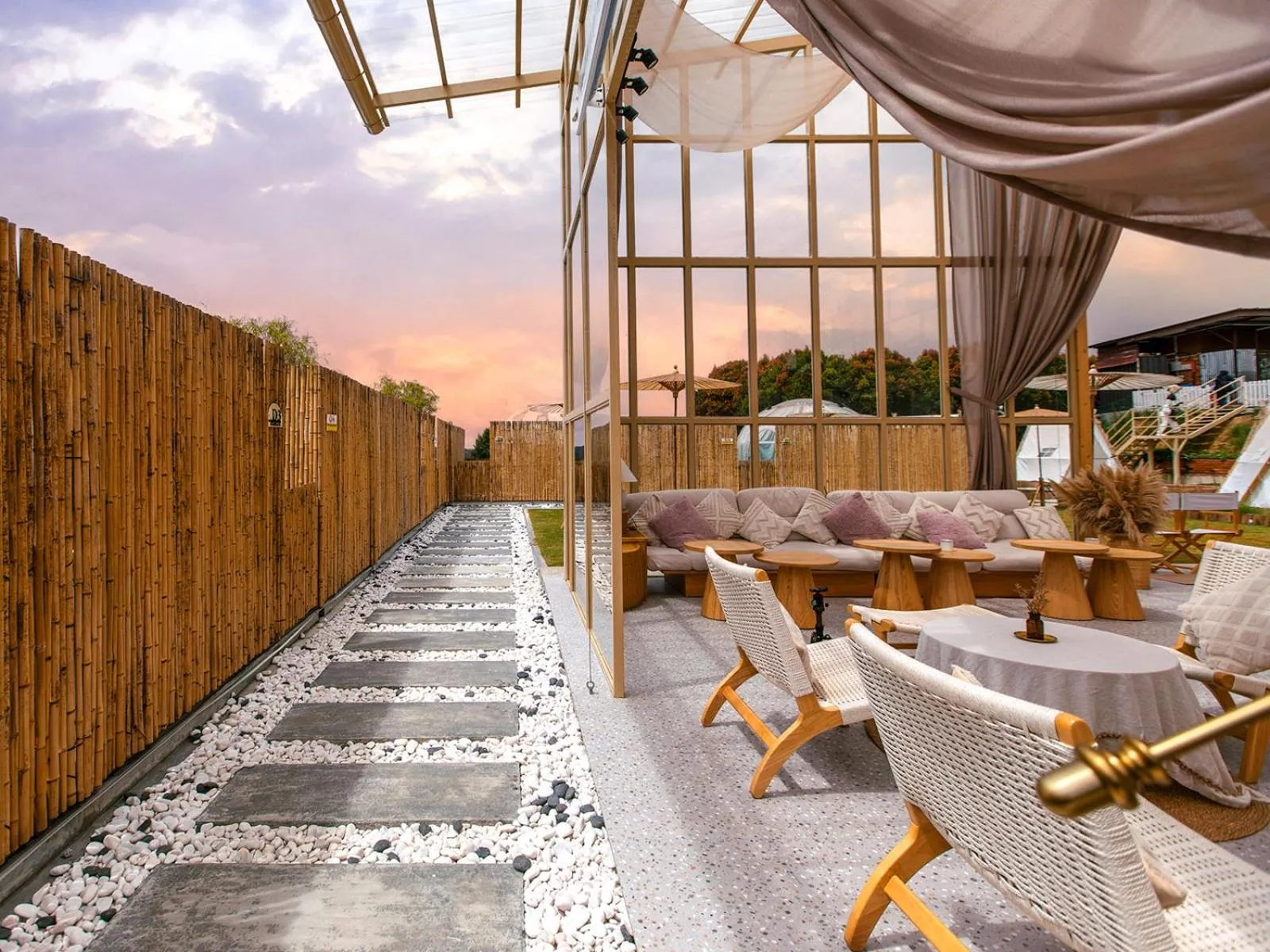 Stellar GoldenHill Cameron