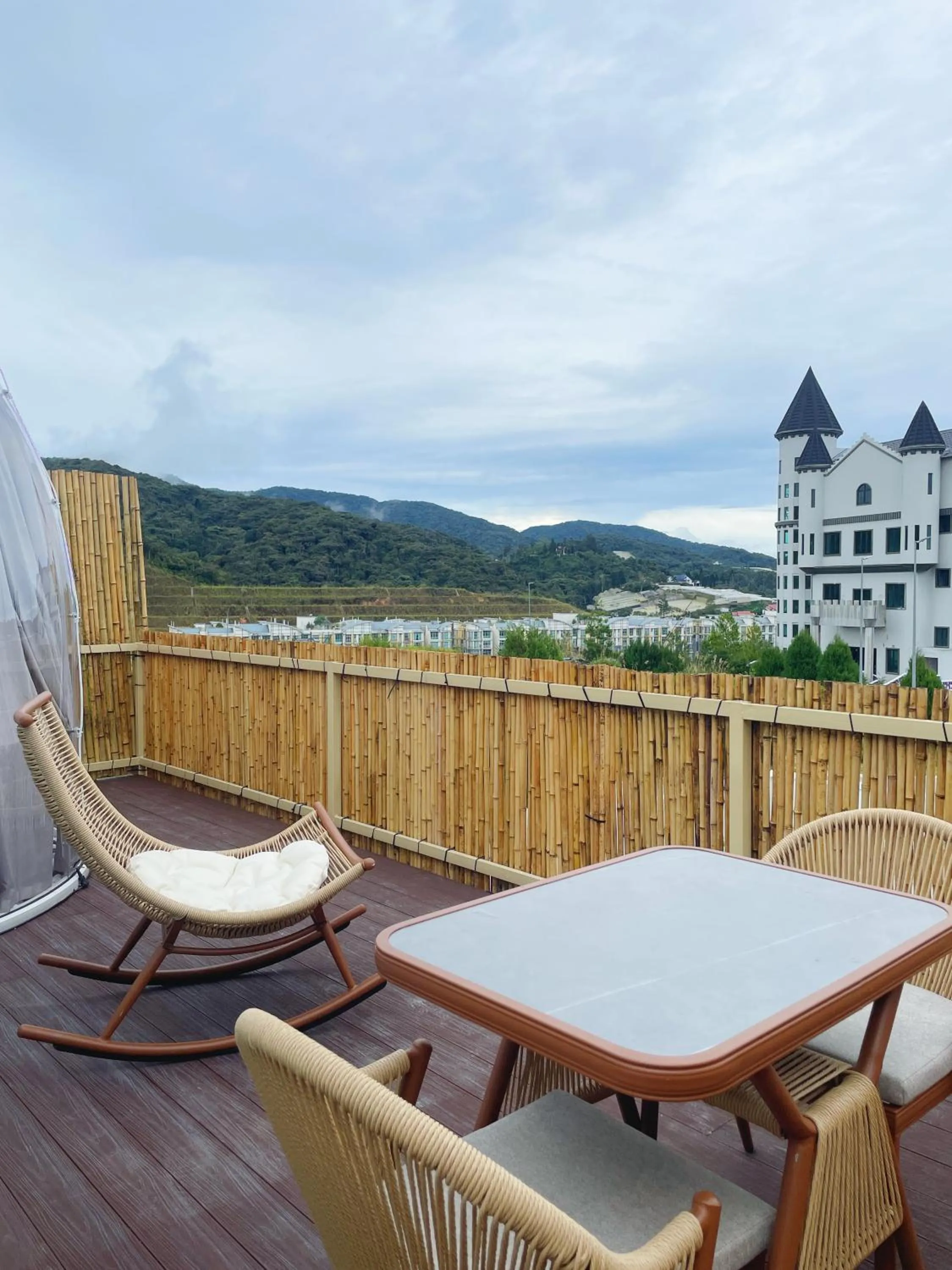 Stellar GoldenHill Cameron