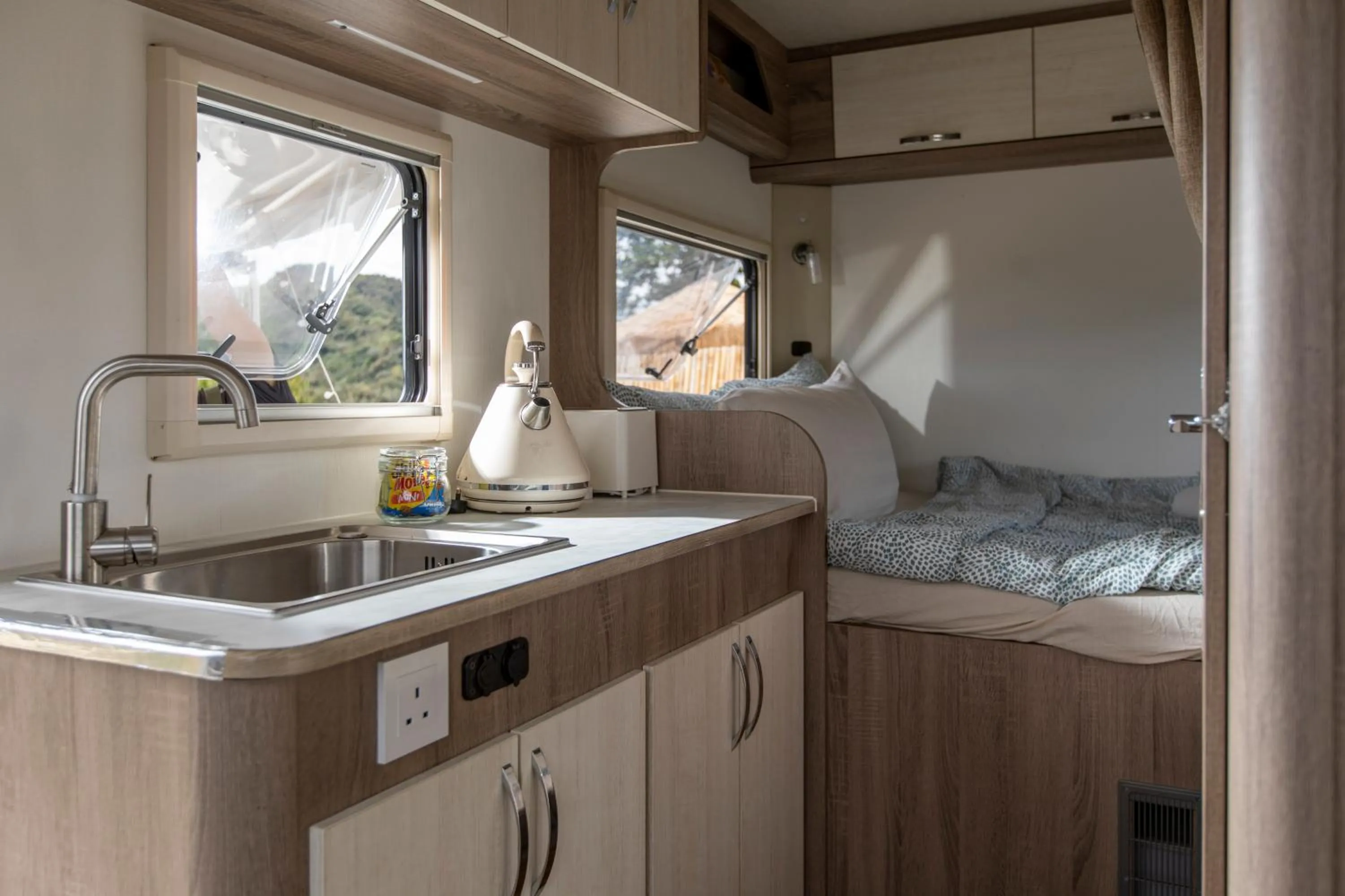 kitchen, Bed in Stellar GoldenHill Cameron