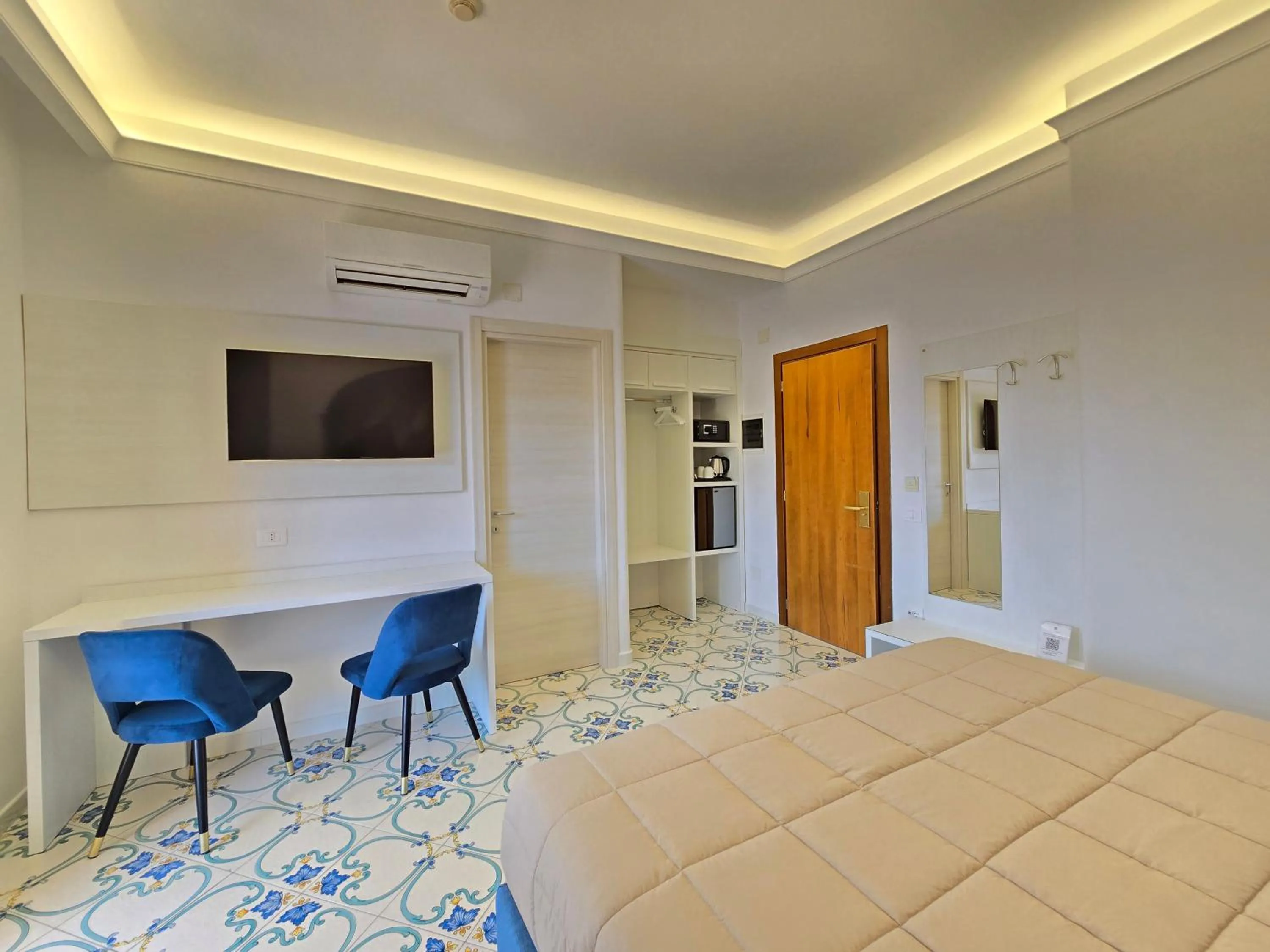 Photo of the whole room, Bed in Villa Le Zagare Relais & SPA