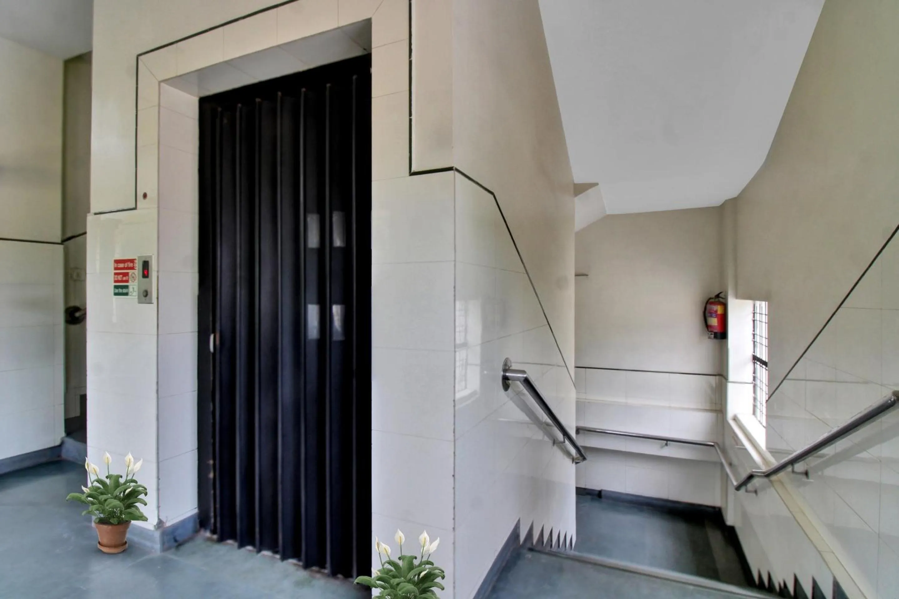 Lobby or reception in Hotel O Sunshine Inn