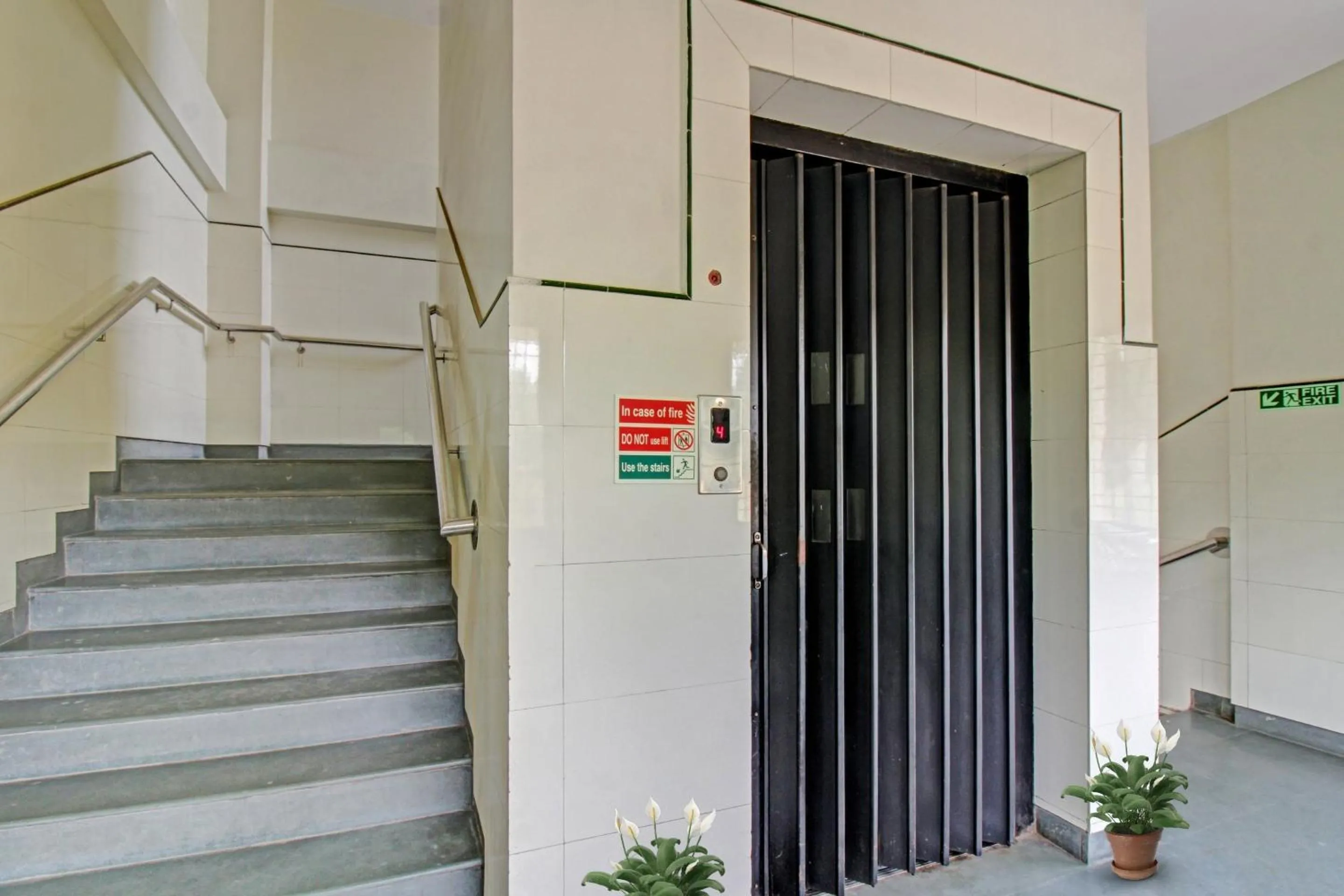 Lobby or reception in Hotel O Sunshine Inn