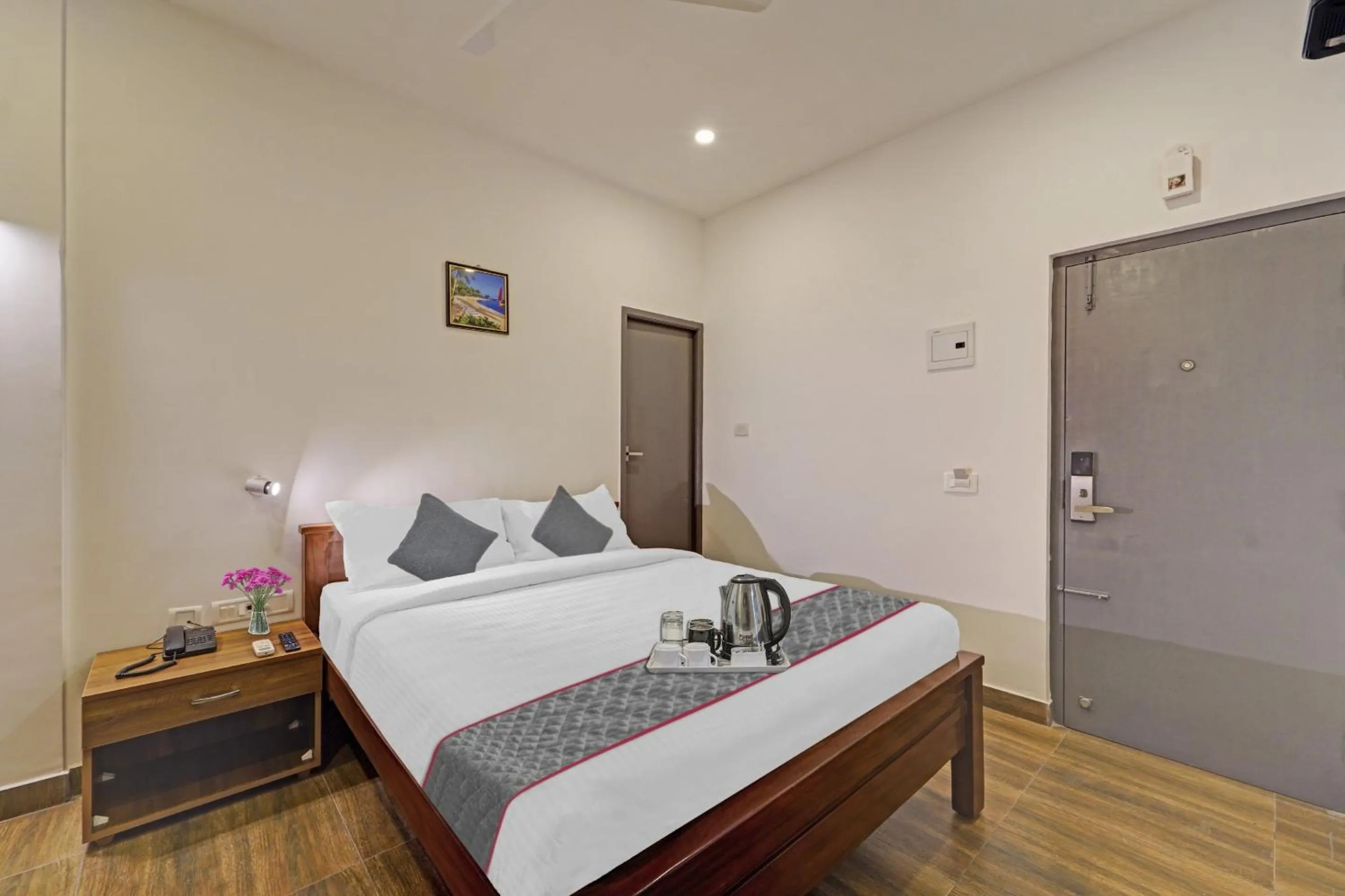 Bedroom, Bed in Super Townhouse ORCHID RESIDENCY Near T.Nagar