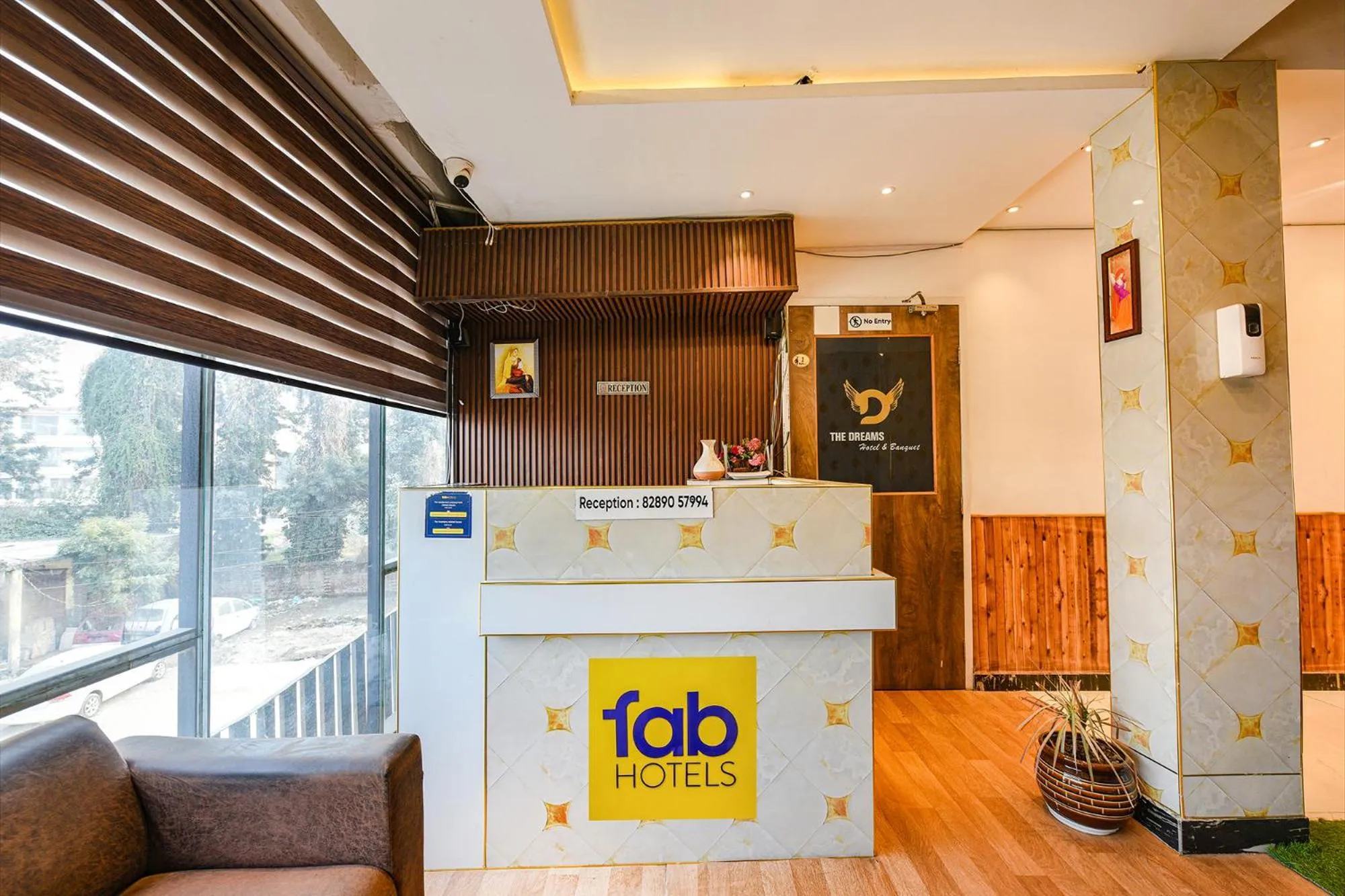 Lobby or reception in FabHotel The Dreams
