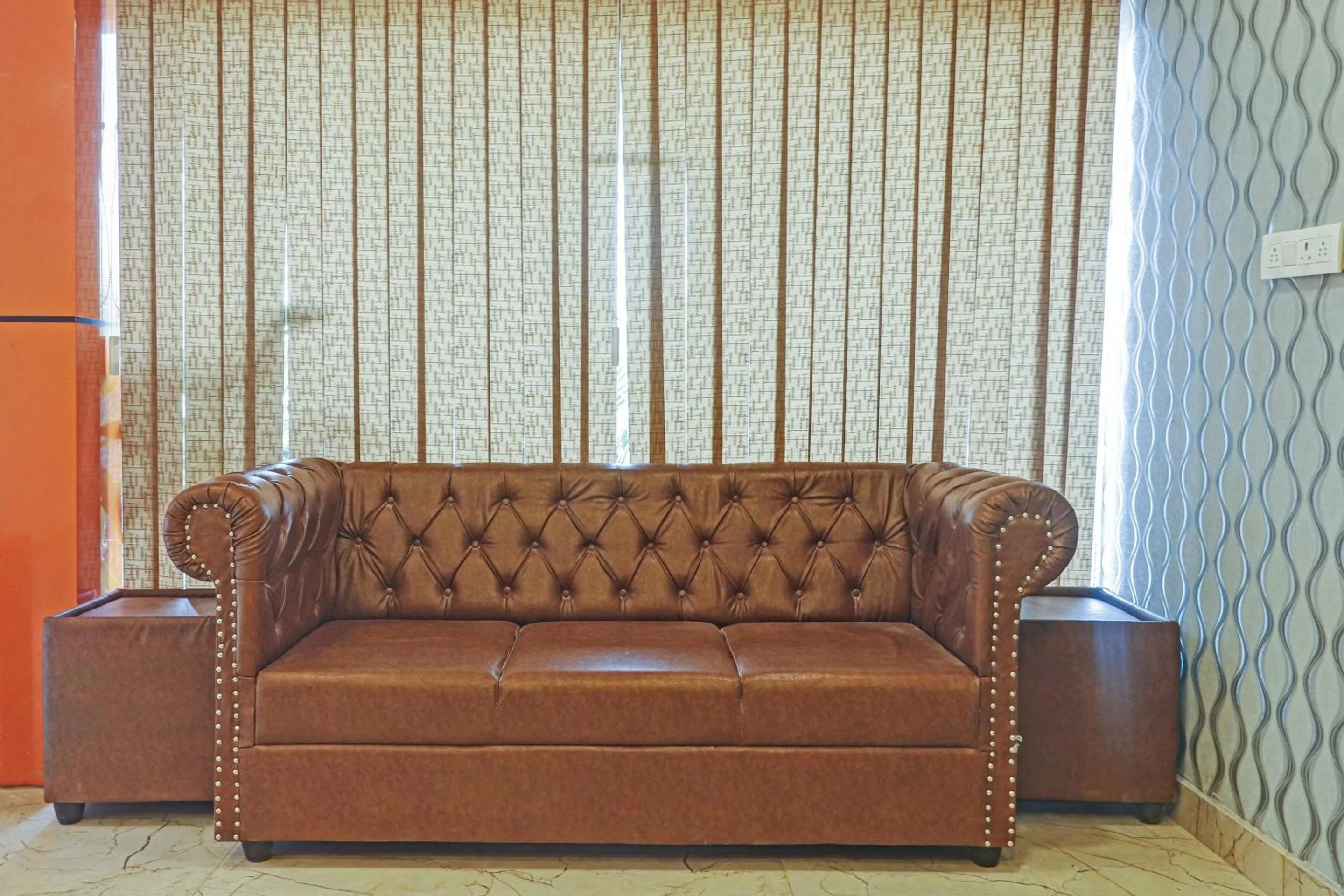 Lobby or reception in Townhouse Ragas Grand