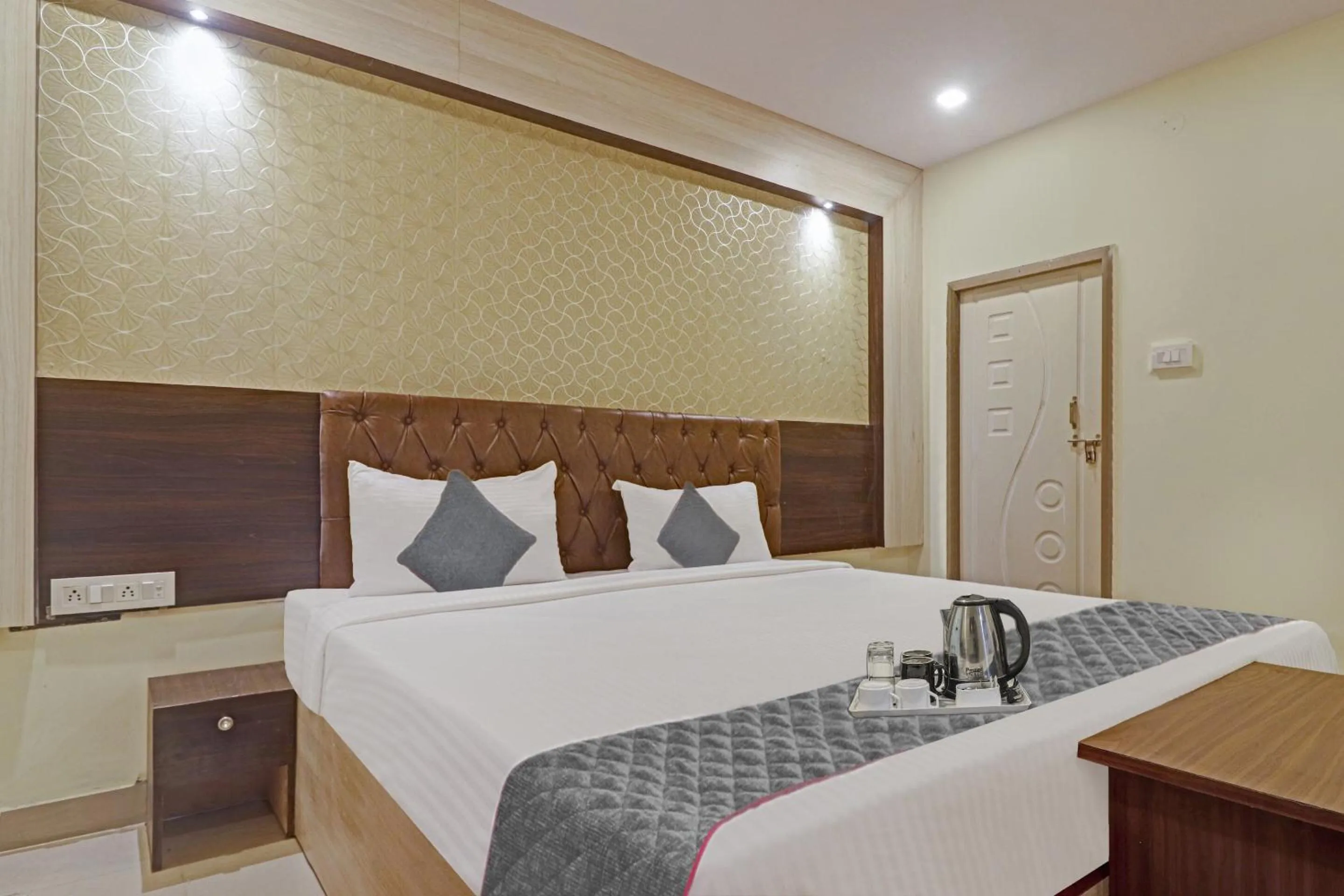 Bedroom, Bed in Townhouse Ragas Grand