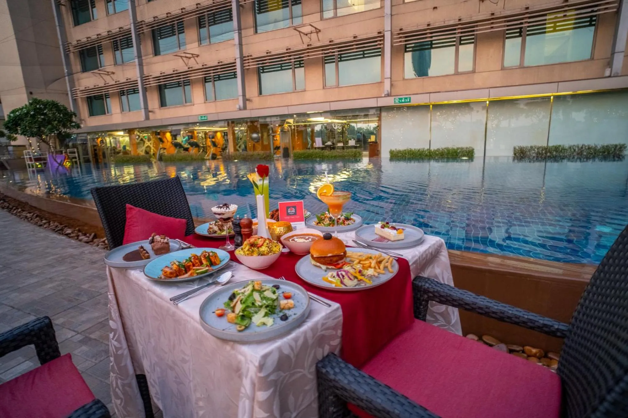 Restaurant/places to eat in Crowne Plaza Ahmedabad City Centre by IHG