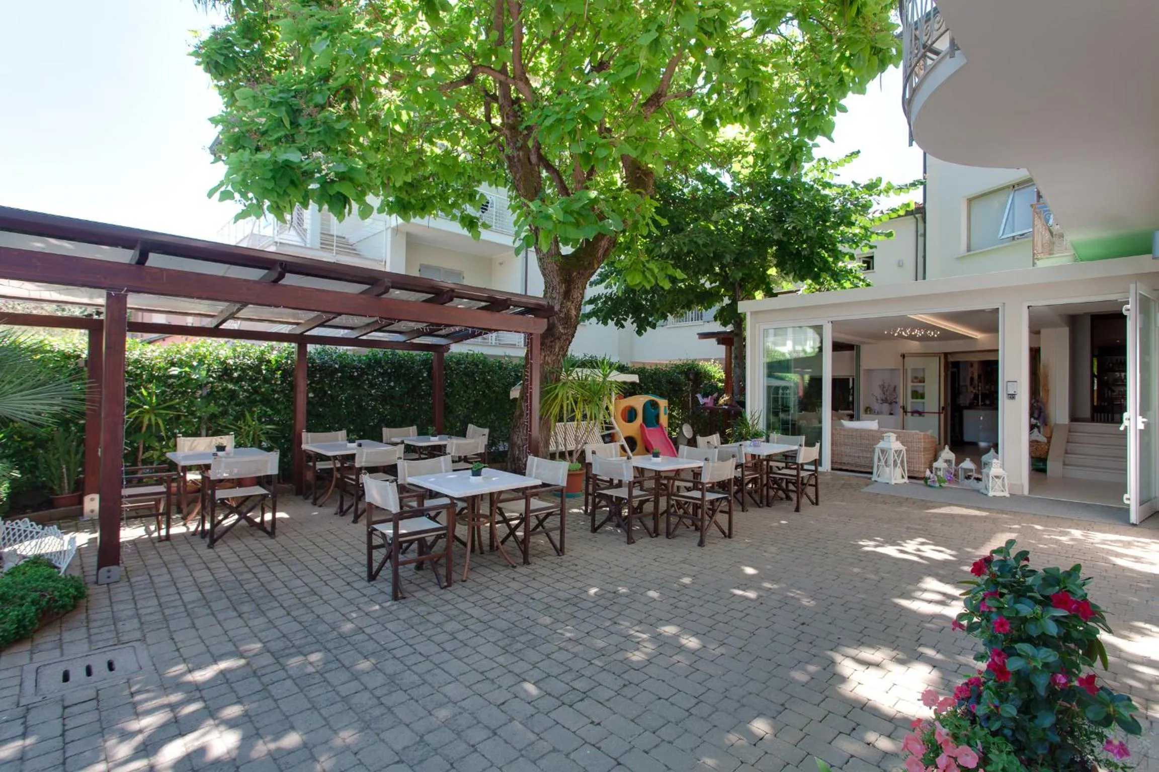 Lounge or bar in B&B Airone Cervia - Camere e Appartamenti