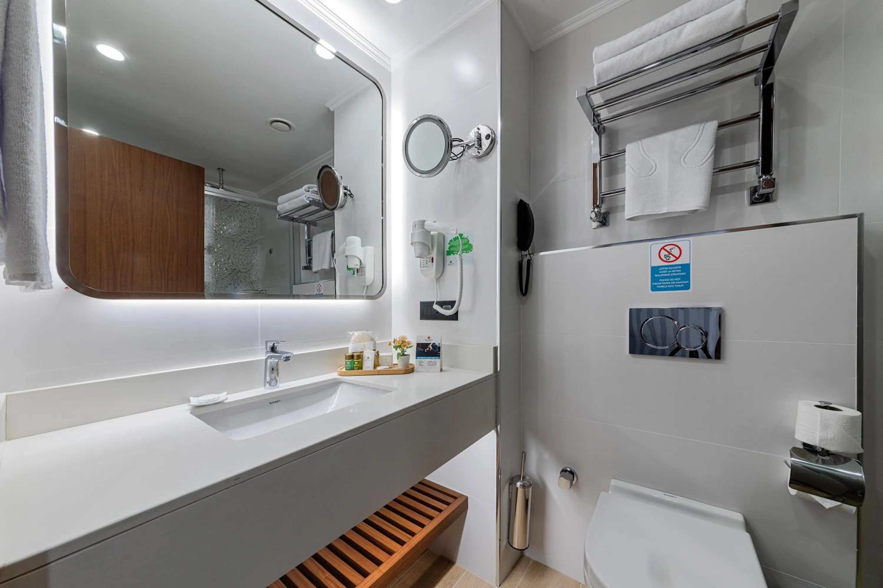 Bathroom in Mukarnas Pera Hotel