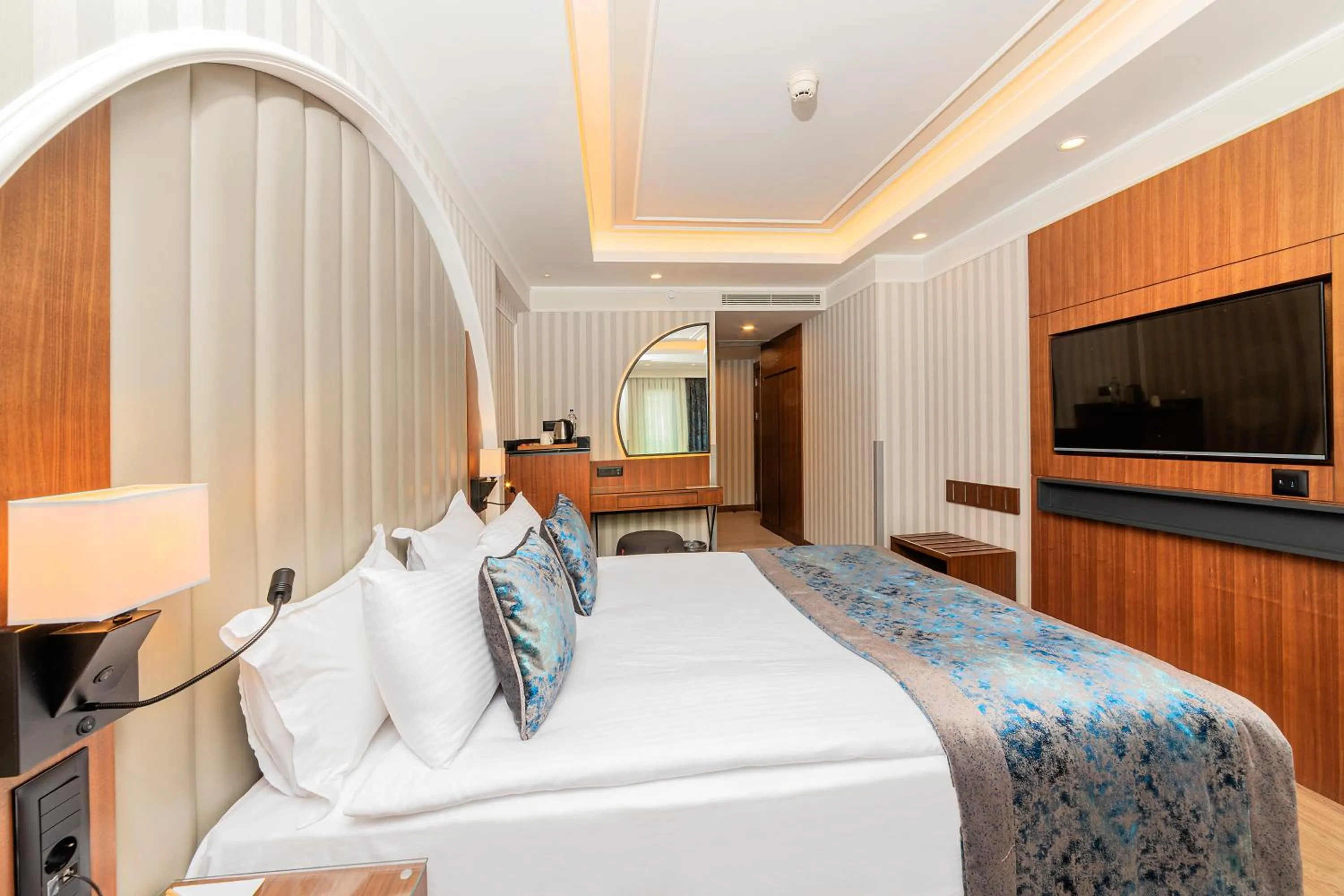 Bed in Mukarnas Pera Hotel