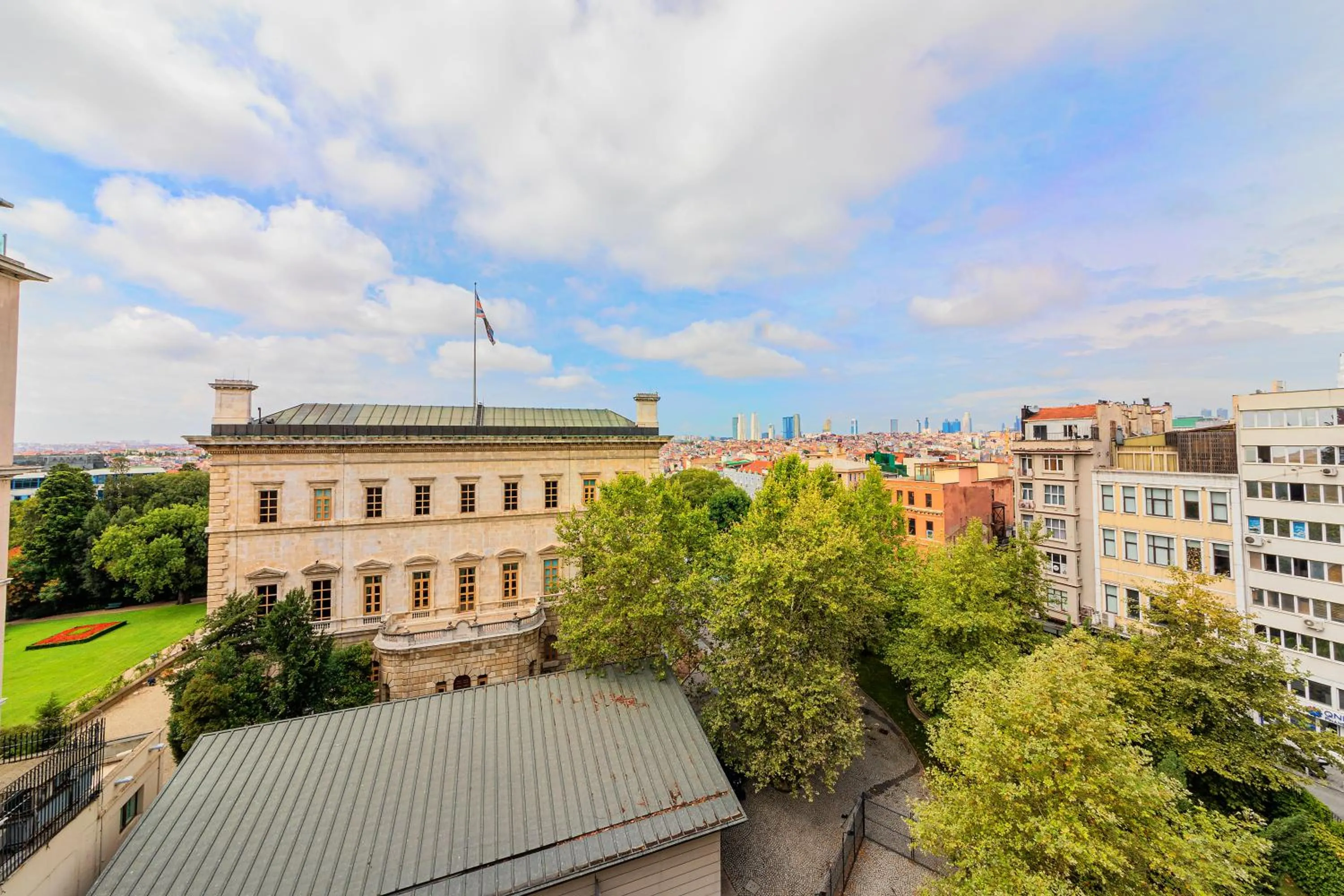 Nearby landmark in Mukarnas Pera Hotel
