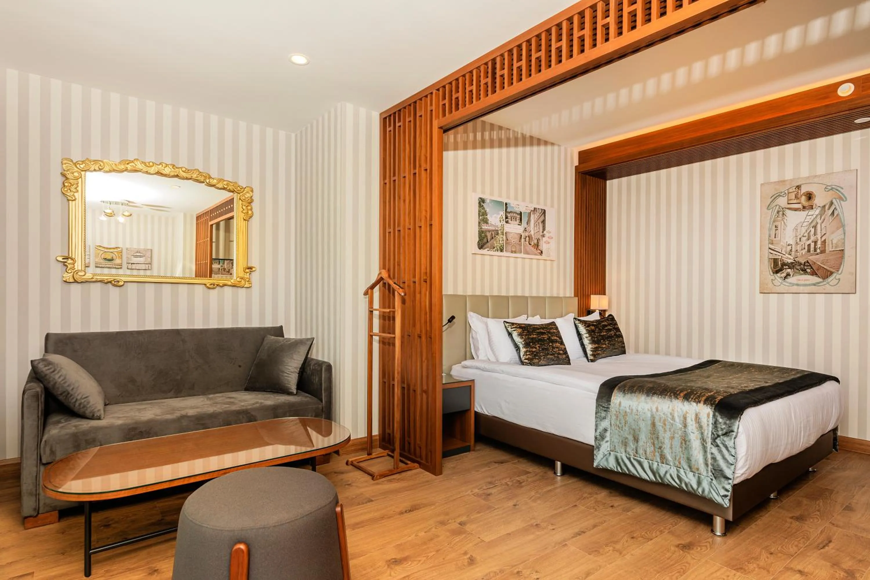 Photo of the whole room, Bed in Mukarnas Pera Hotel