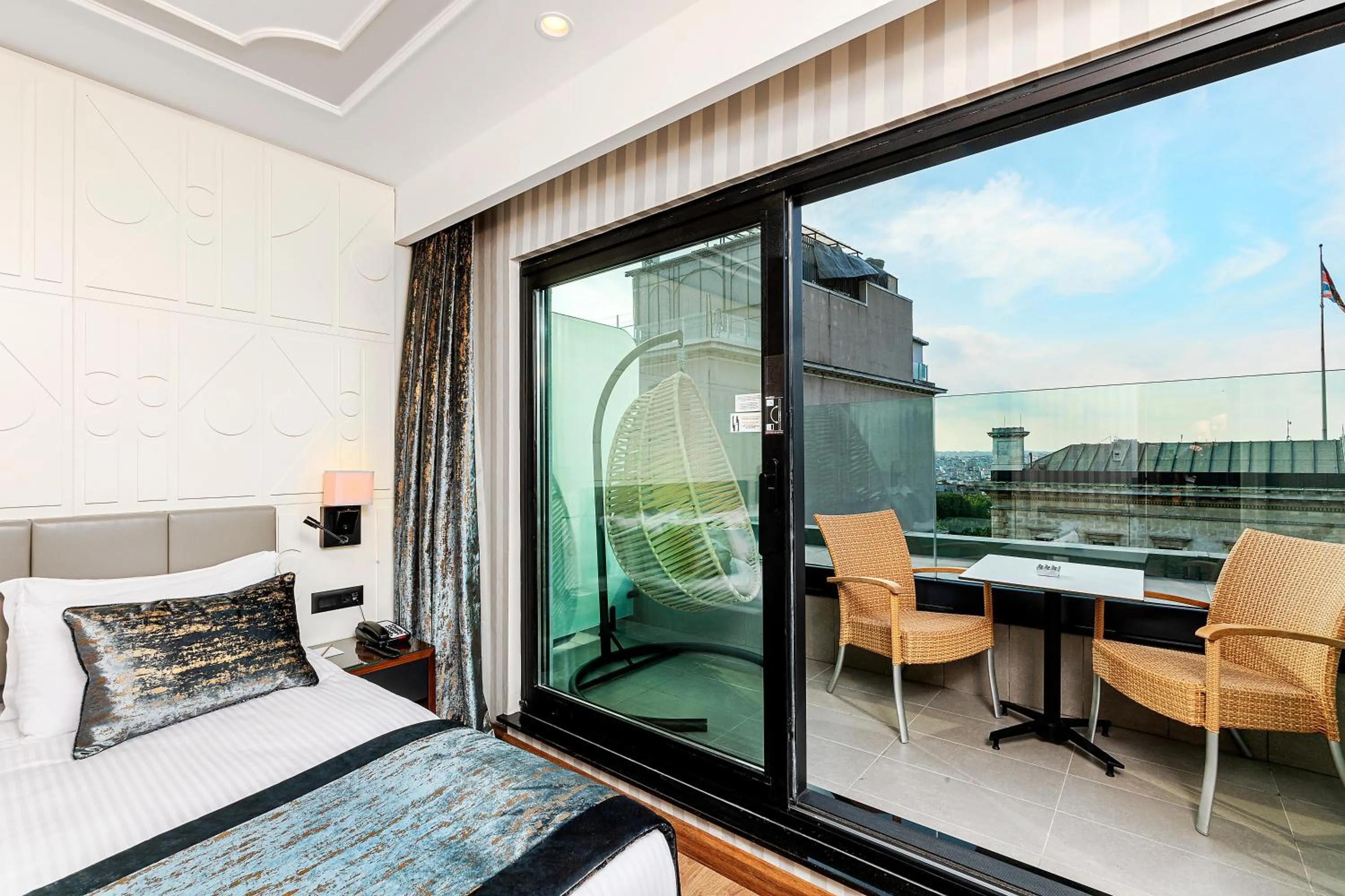 Balcony/Terrace in Mukarnas Pera Hotel