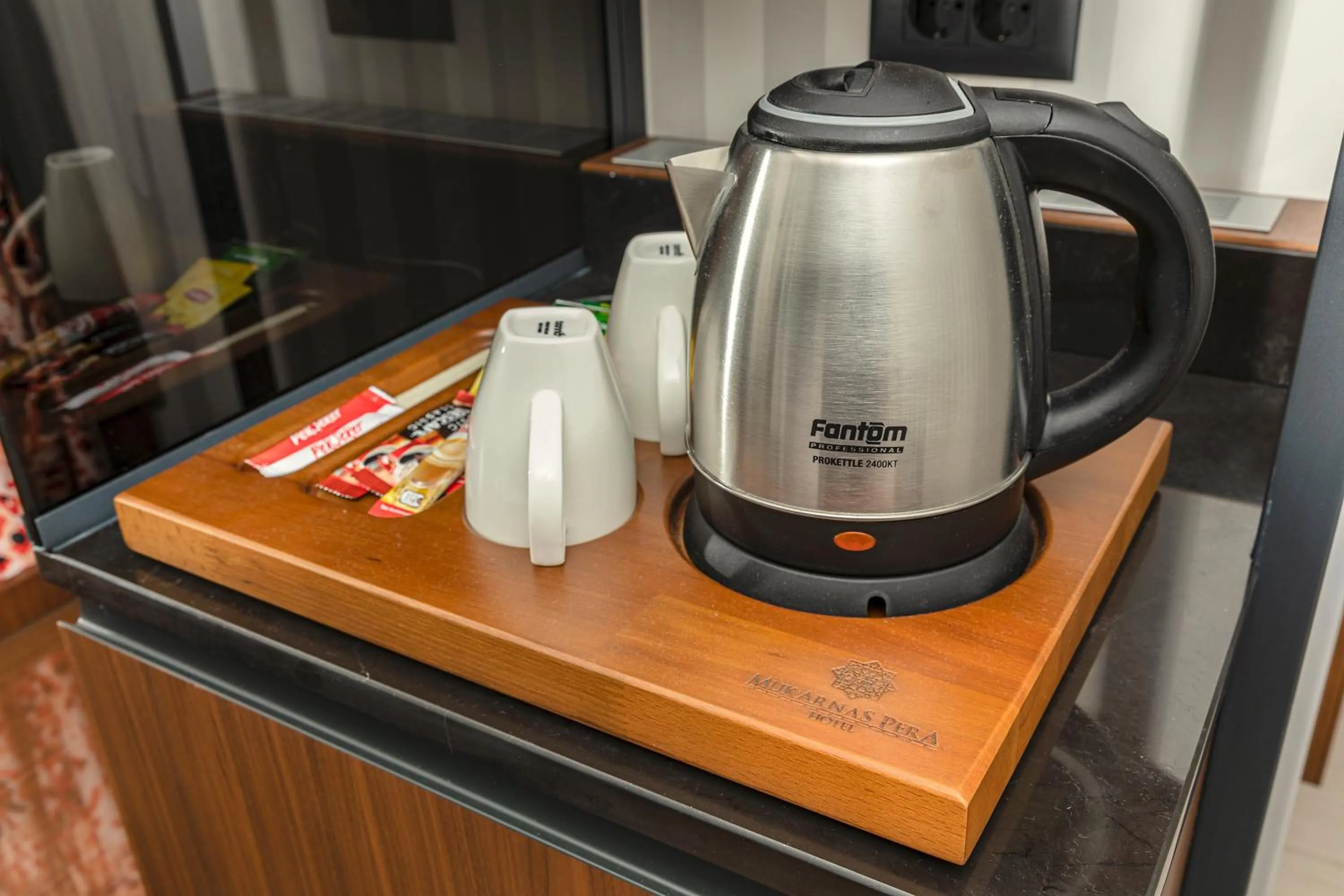 Coffee/tea facilities in Mukarnas Pera Hotel